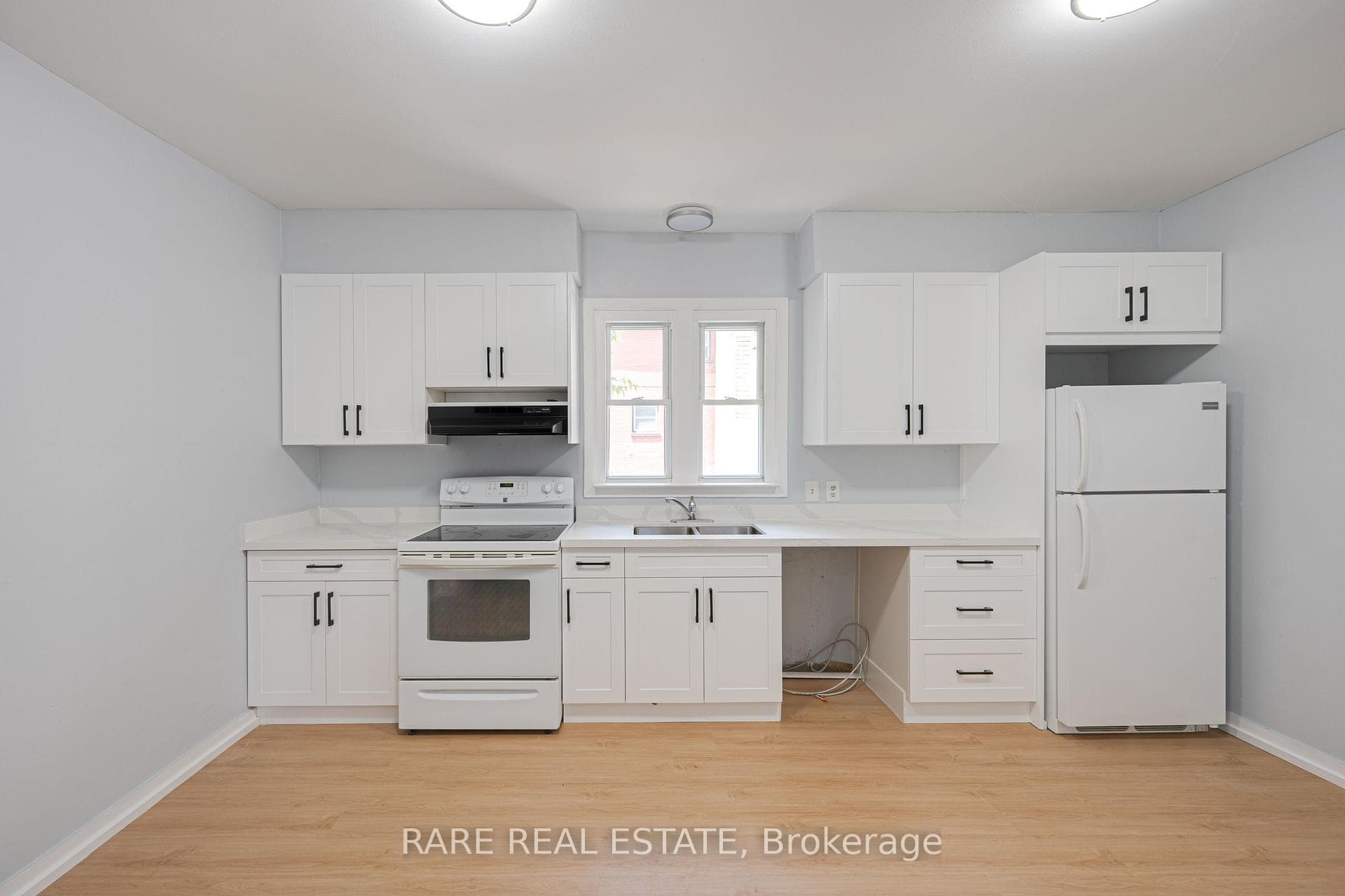 210 Albert Street Unit 1 photo 25