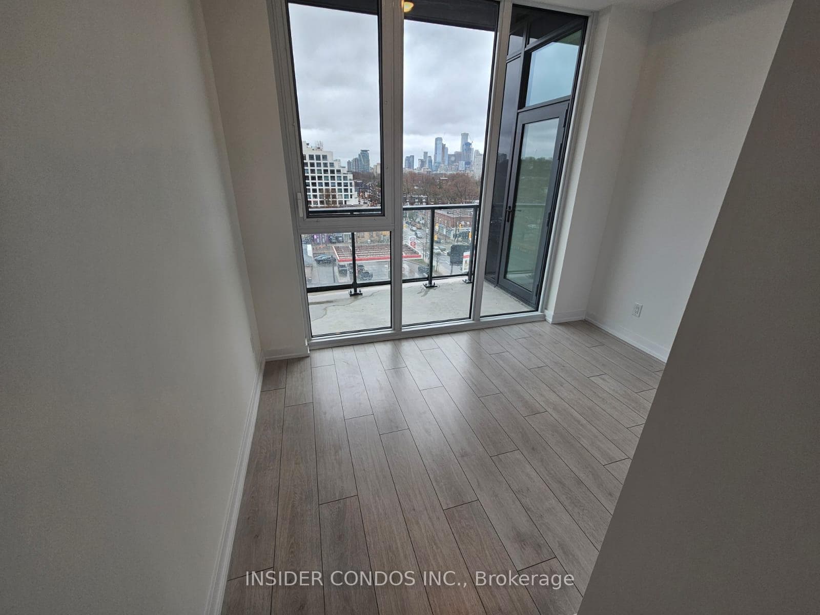 500 Dupont Street Unit 714 photo 9