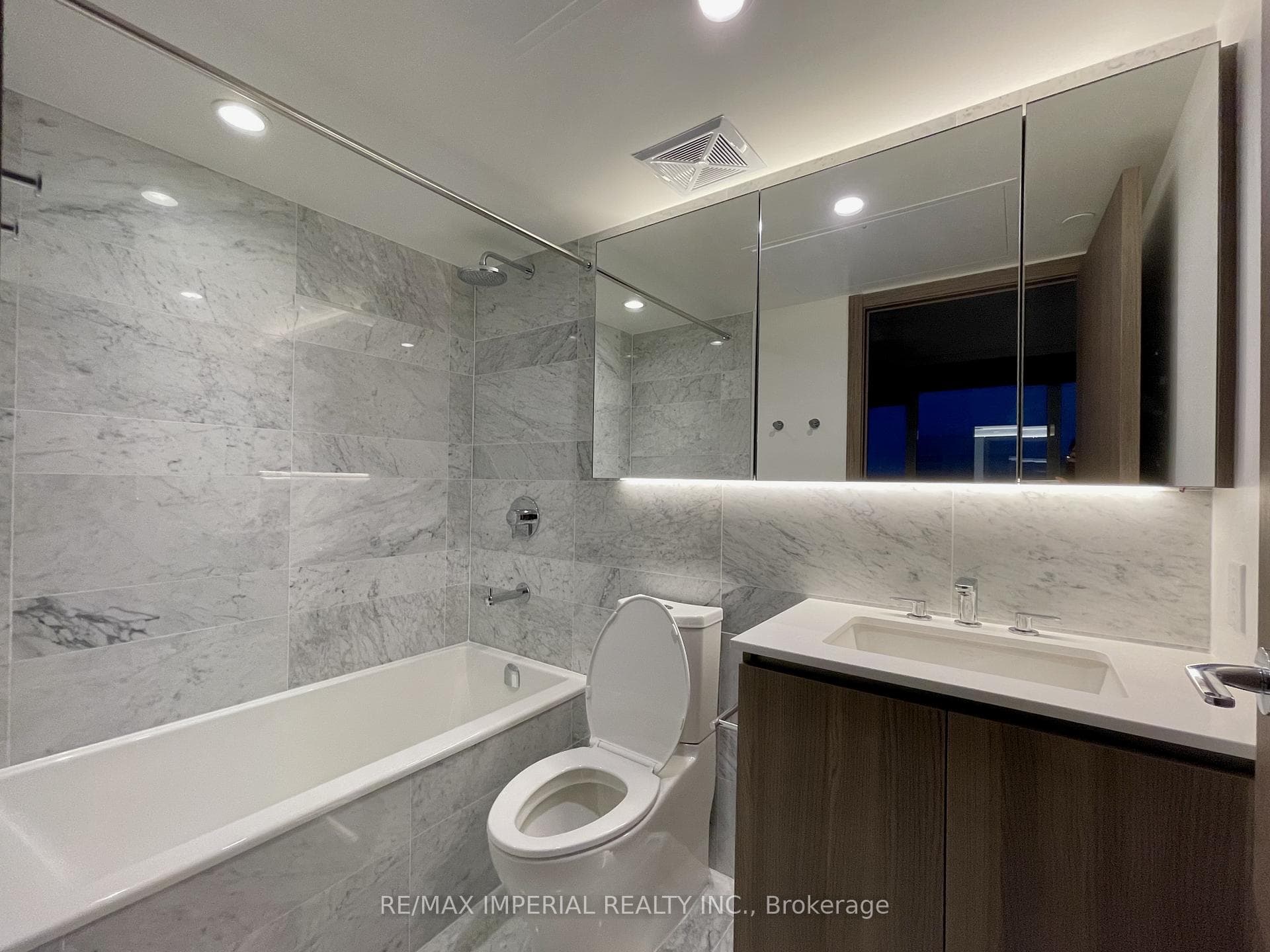 19 Bathurst Street Unit 1211 photo 8