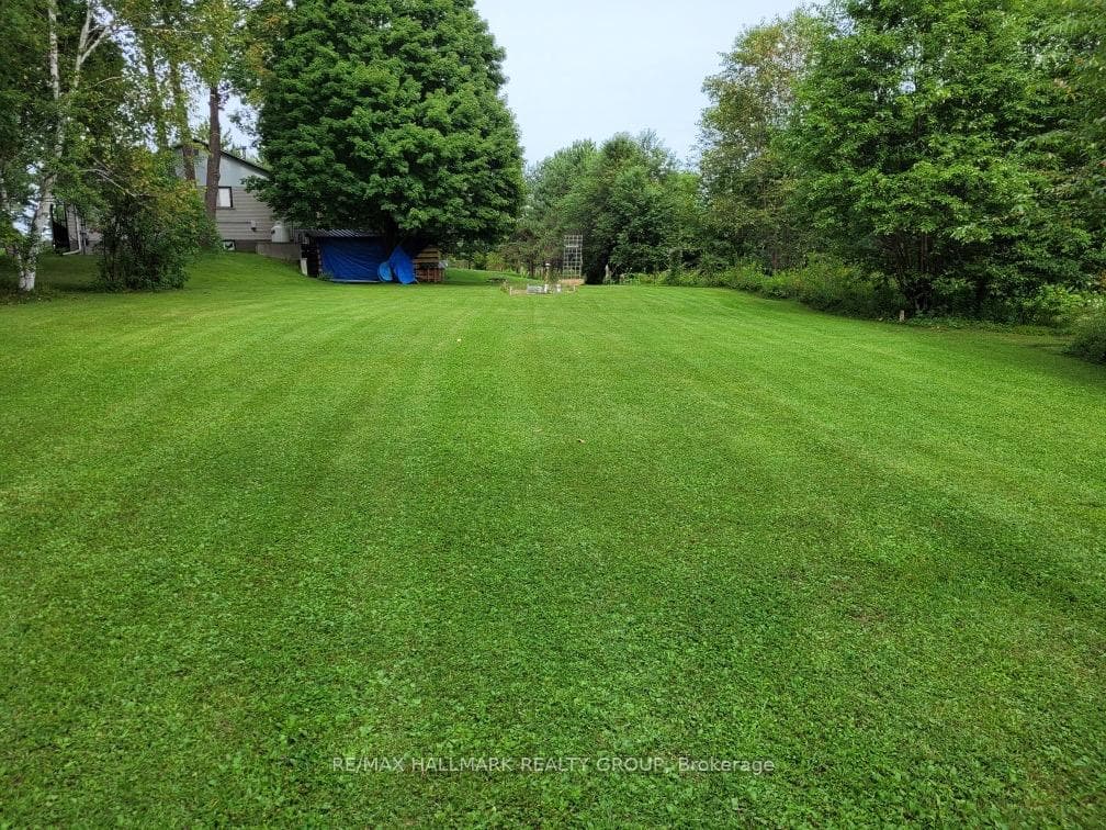 9950 Round Lake Road photo 11