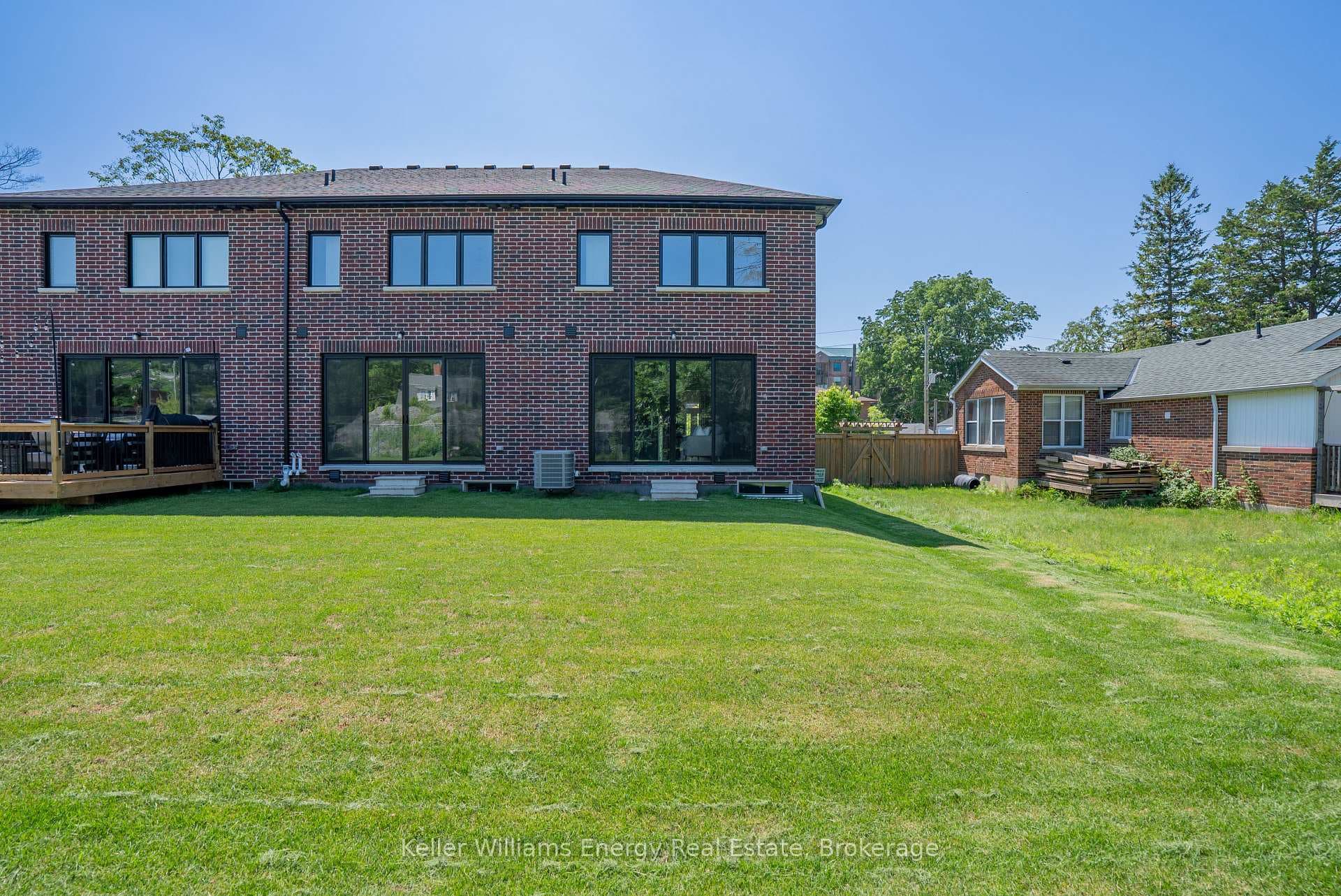 129 Hickory Street photo 29