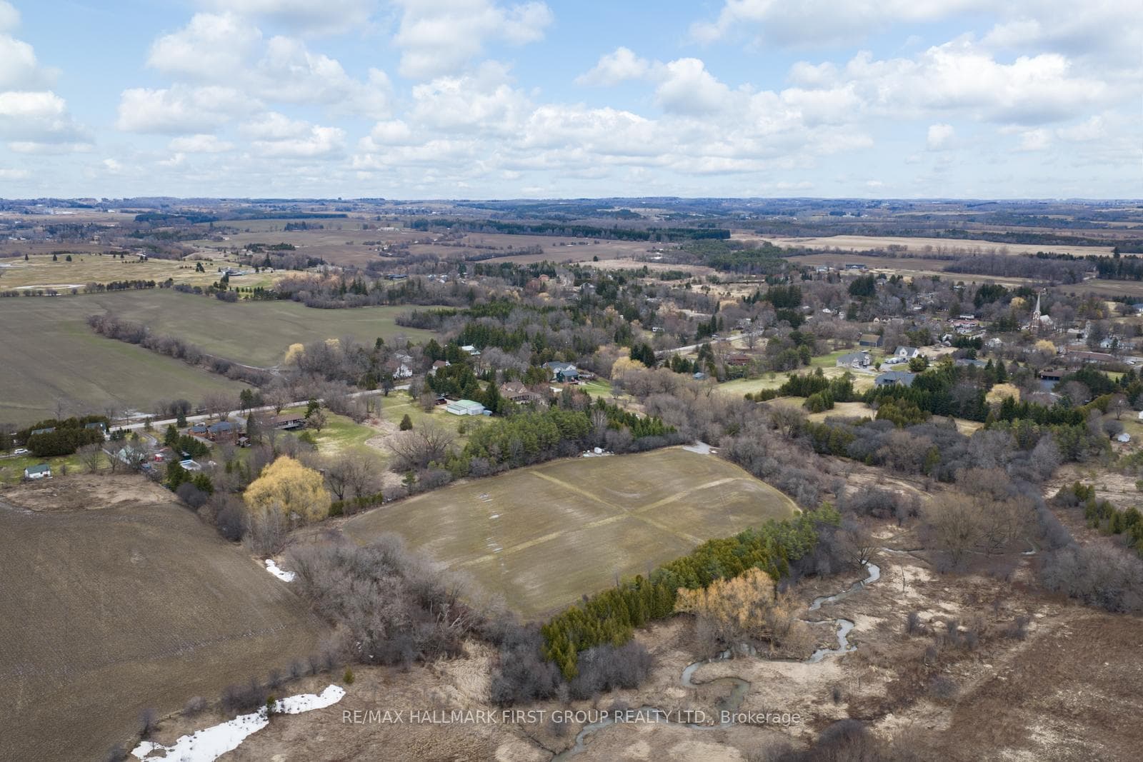 83 Columbus Road photo 1