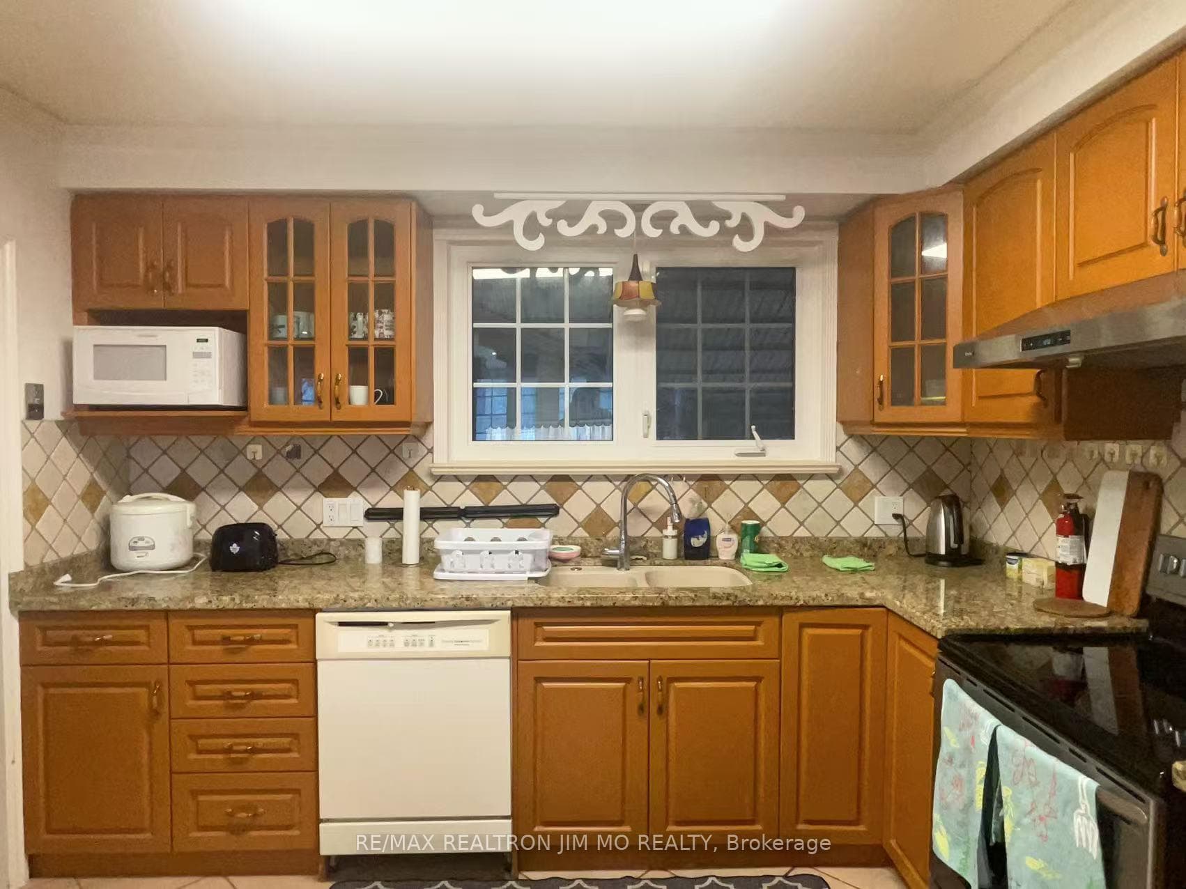6 Royal Doulton Drive Unit Main photo 13