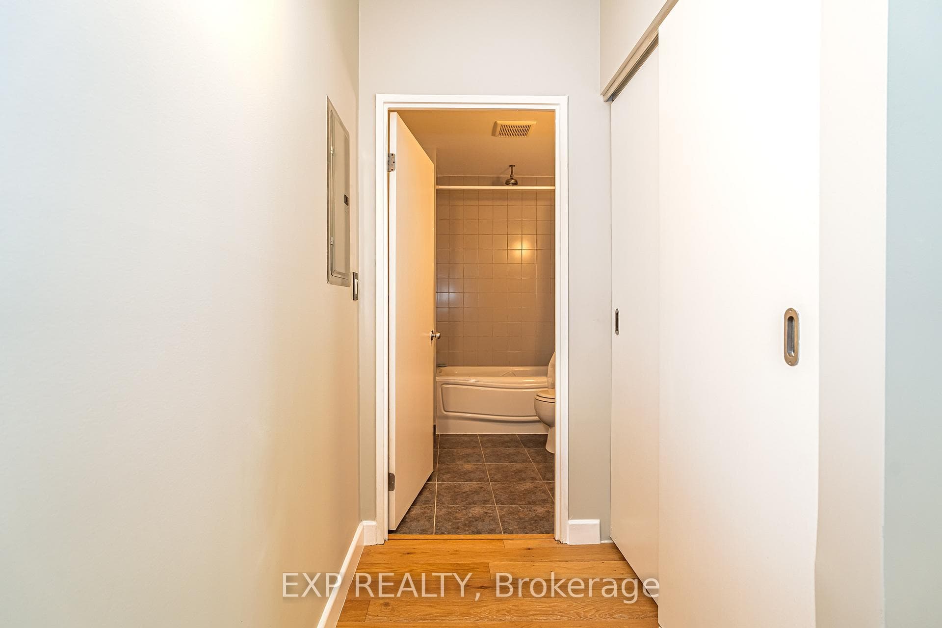 179 George Street Unit 505 photo 14