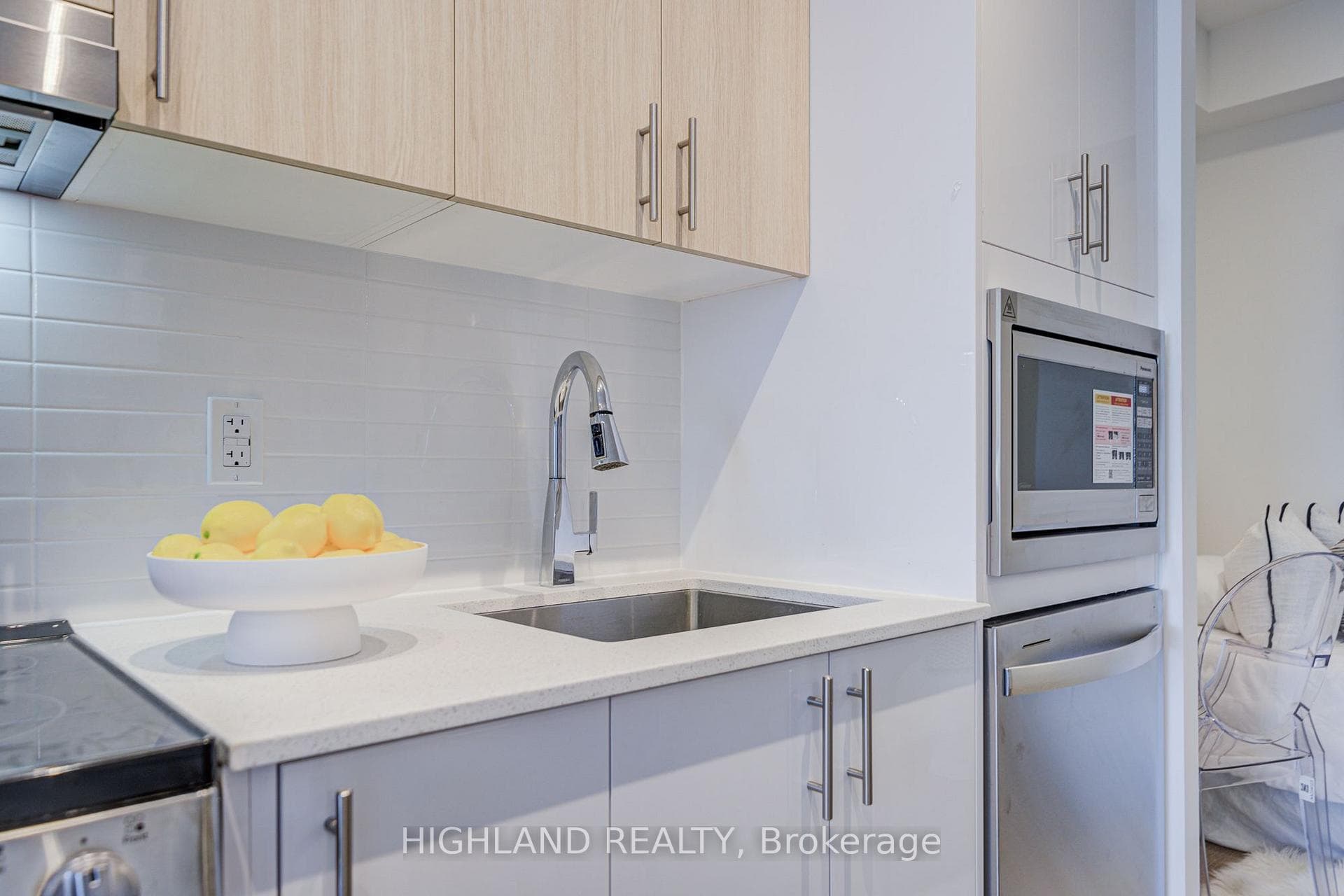 5081 Hurontario Street Unit 3103 photo 17