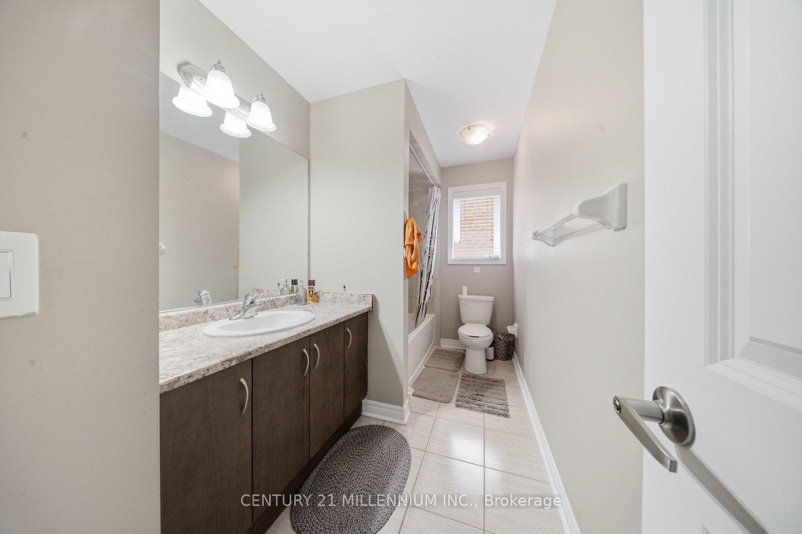 1153 Upper Thames Drive photo 19