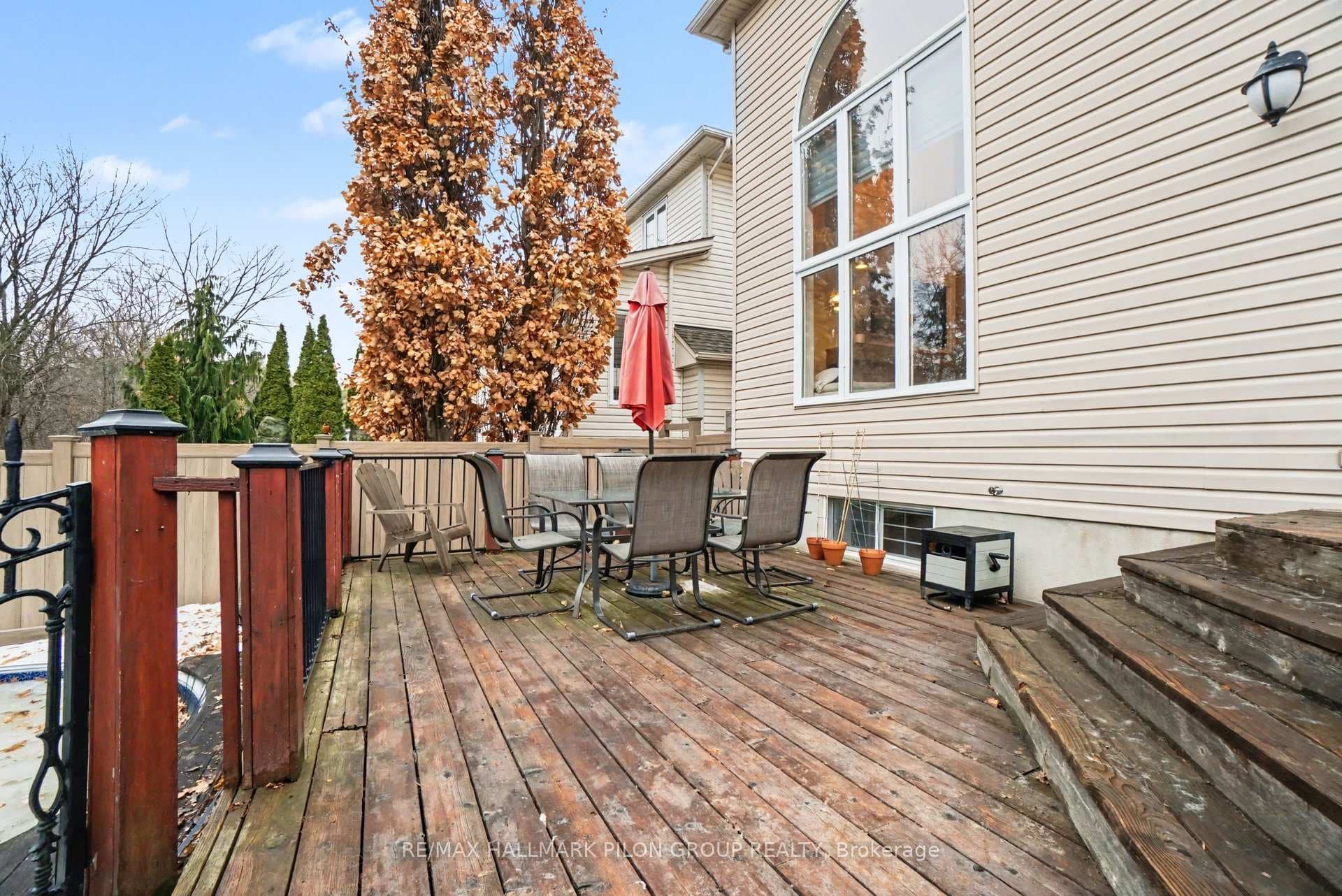 139 Borealis Crescent photo 24