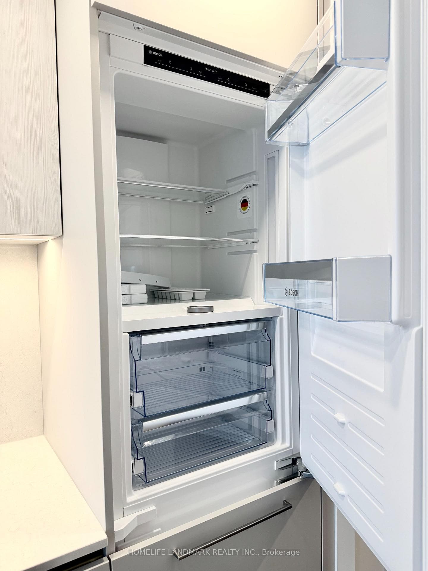609 SHERBOURNE Street Unit 3801 photo 13