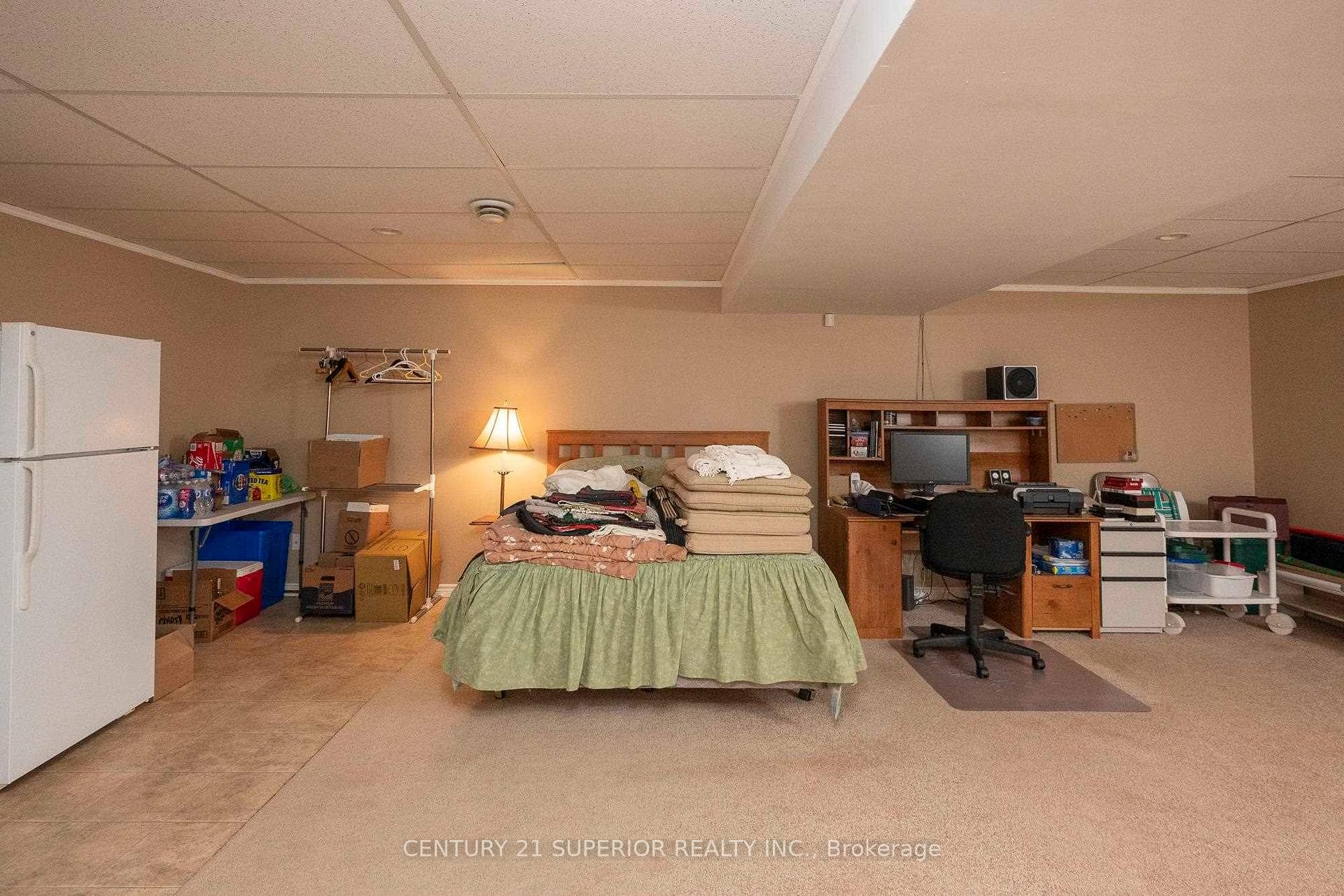 105 Hinton Ave photo 32