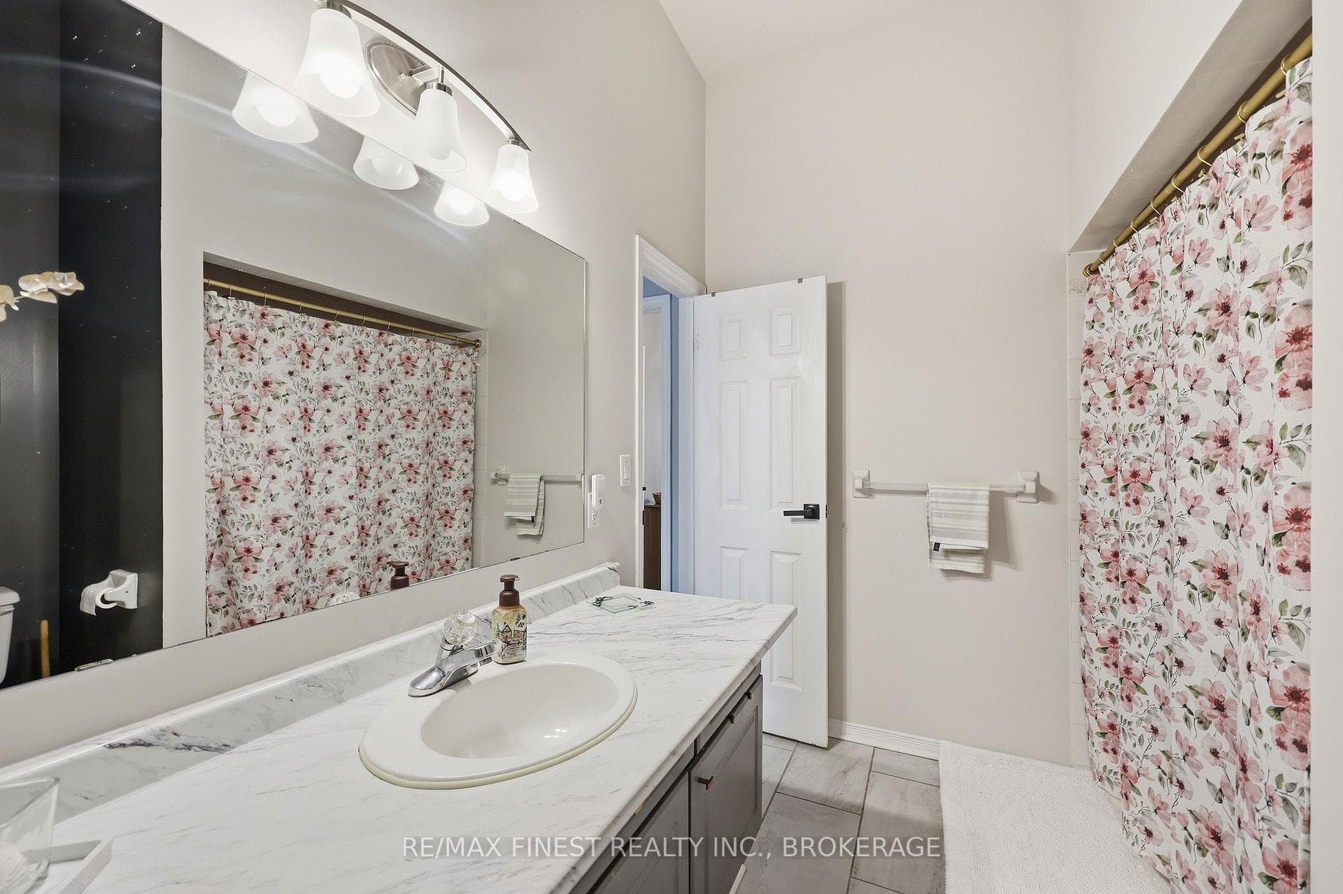 1055 Springfield Drive photo 40