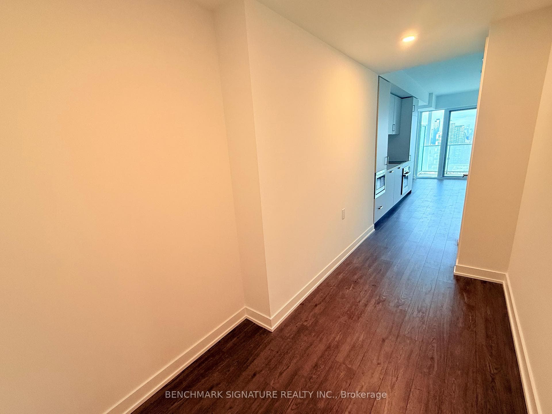 88 Queen Street Unit 4016 photo 5