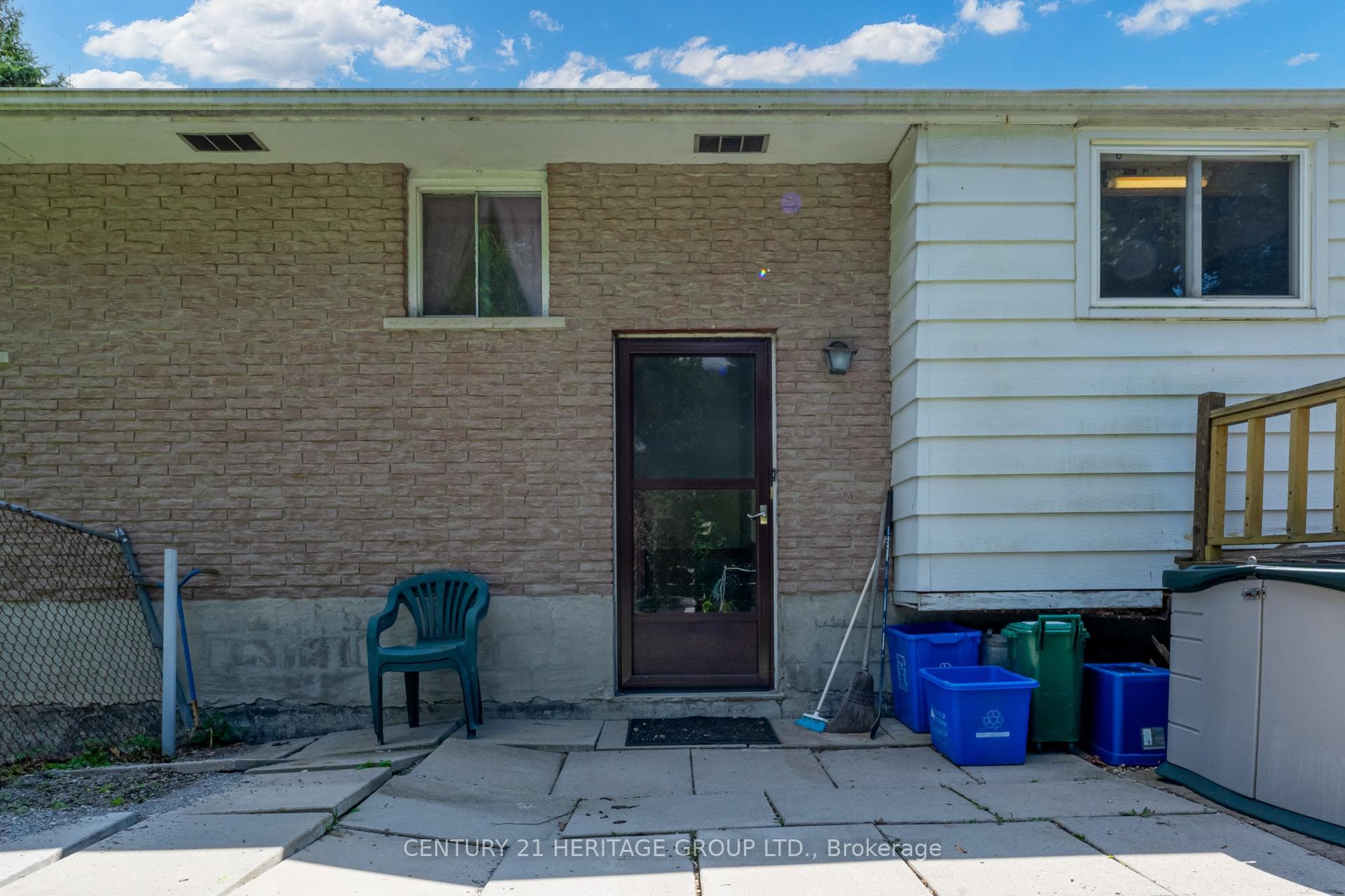 150 Morton Avenue photo 26