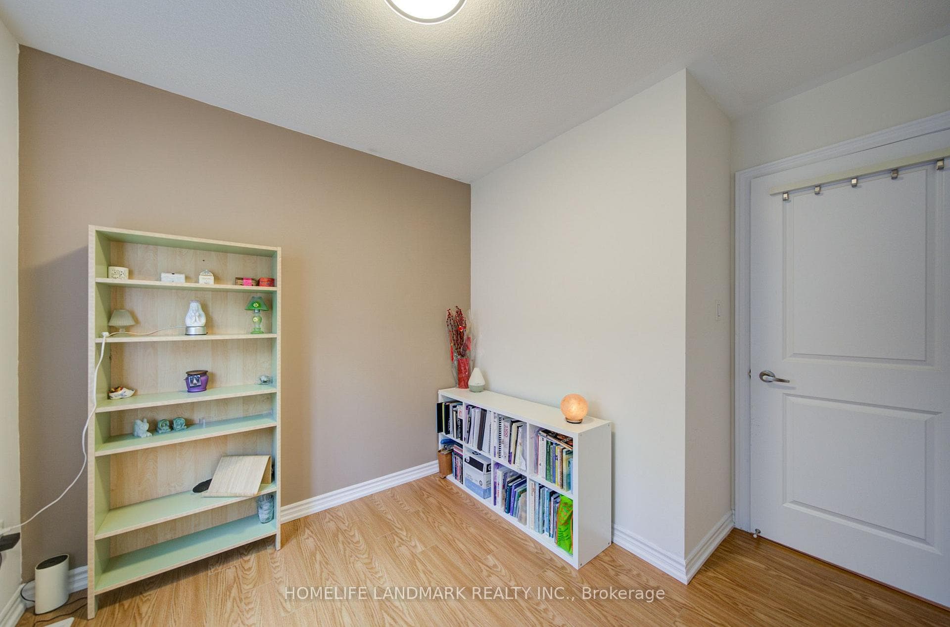 97 Cornell Centre Boulevard photo 37