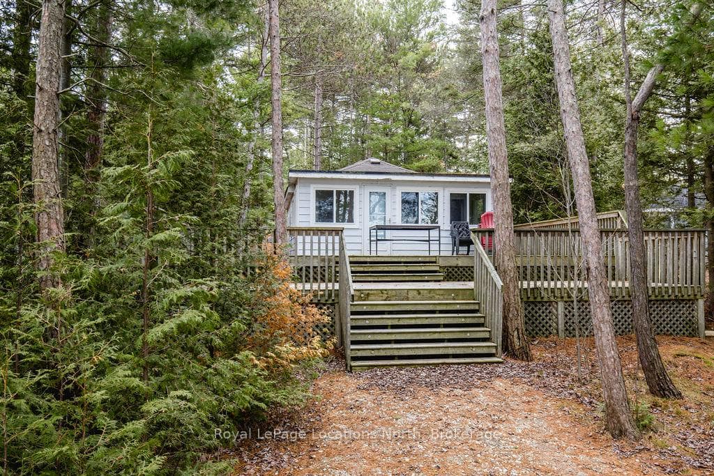 948 RIVER Road photo 3