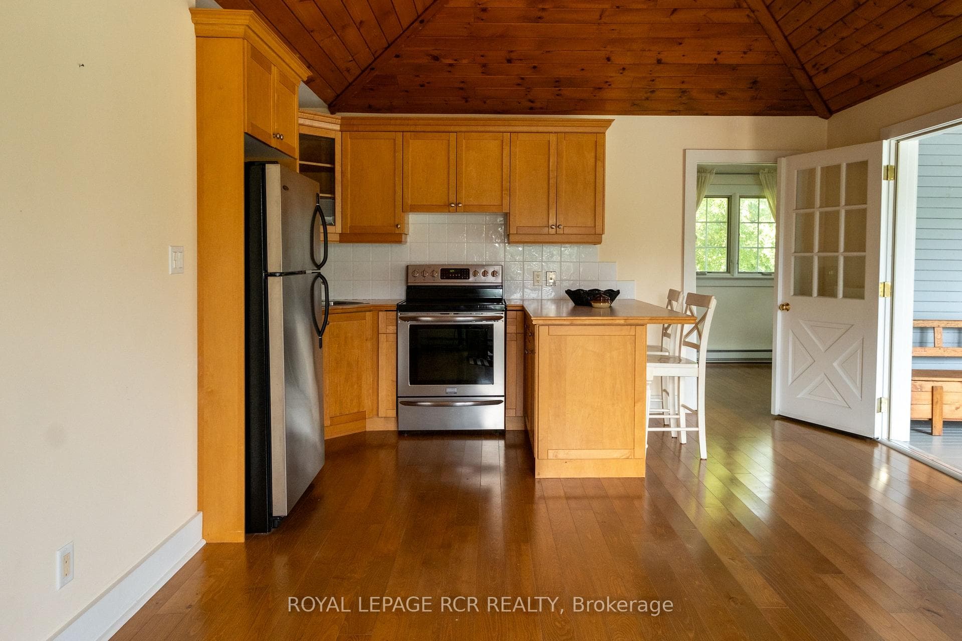 85 Isabella Street photo 37