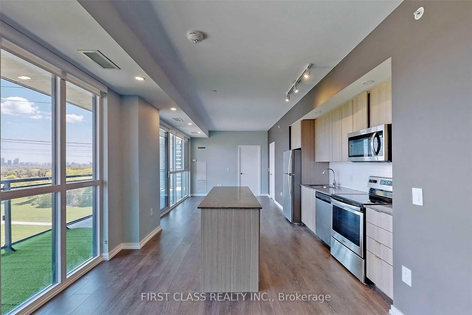 3237 Bayview Avenue Unit 709 photo 8