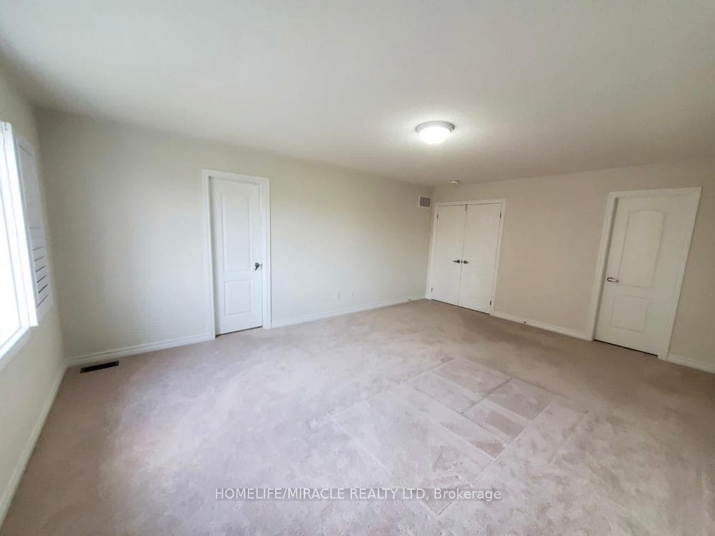 1807 Fosterbrook Street photo 27