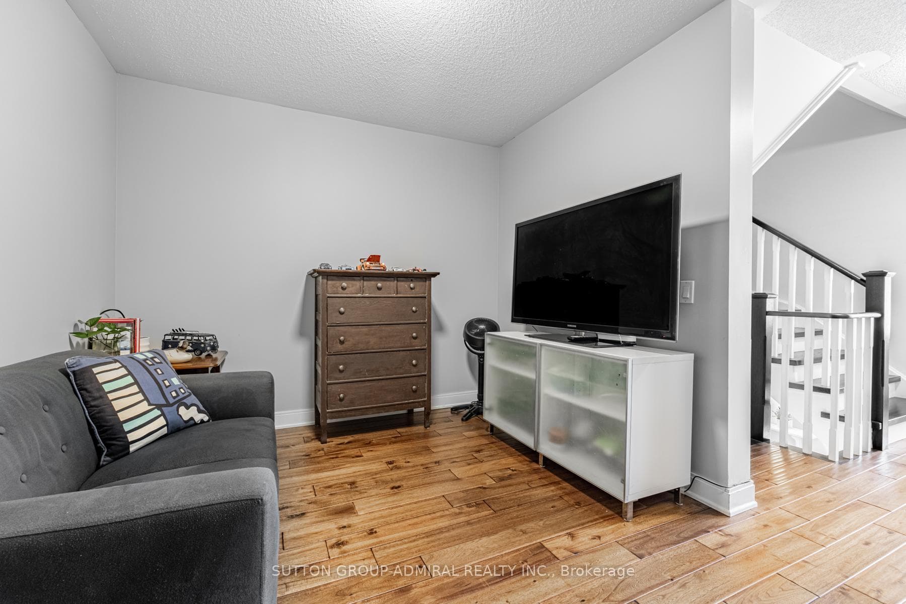315 Village Green Square Unit 53 photo 14