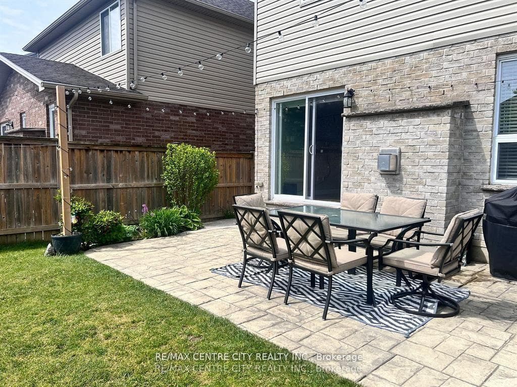 1138 Sandbar Street photo 23