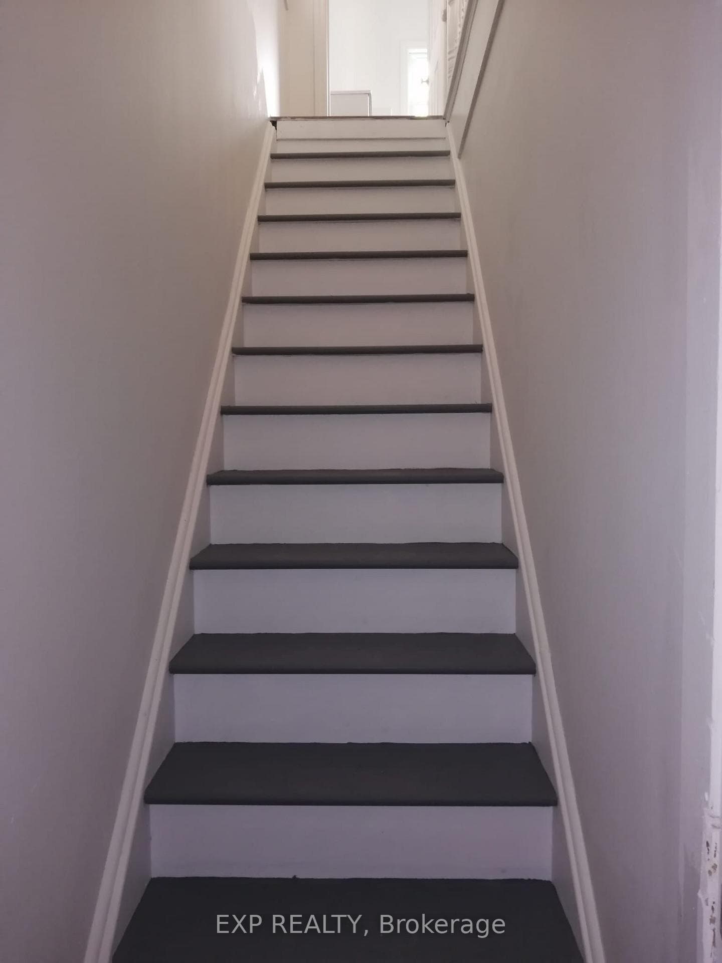 65 Kinrade Avenue photo 4