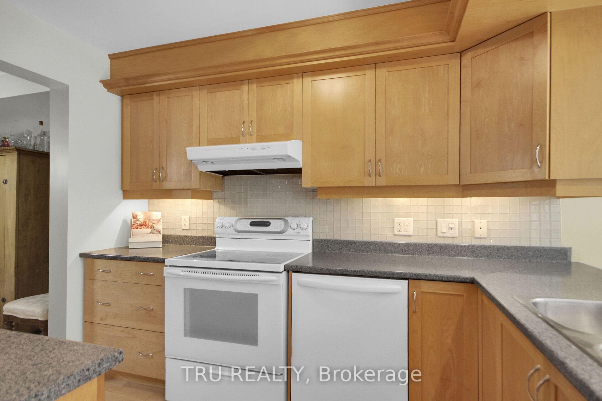 109 Braddock Private photo 16