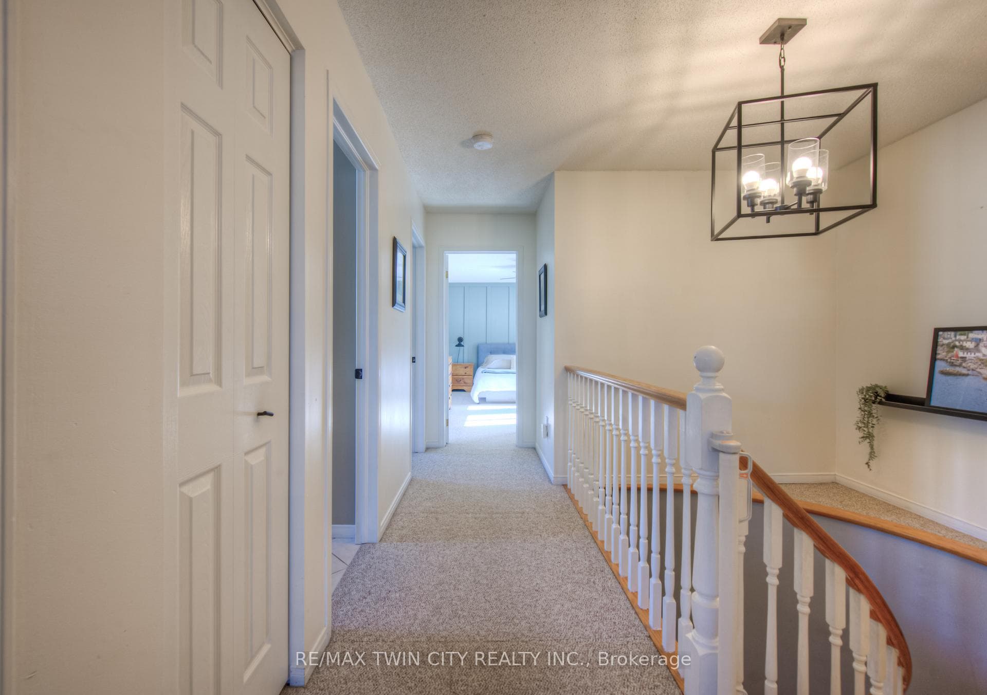 638 MORTIMER Drive photo 14