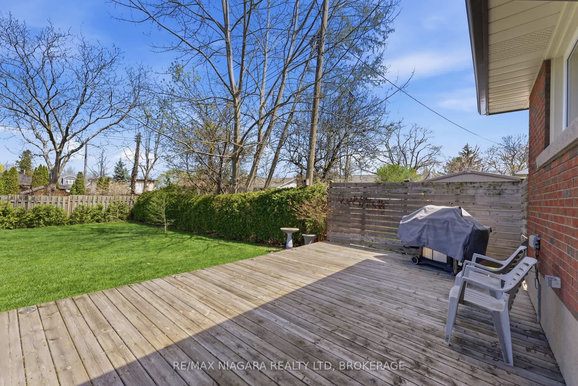 181 Woodside Drive photo 23