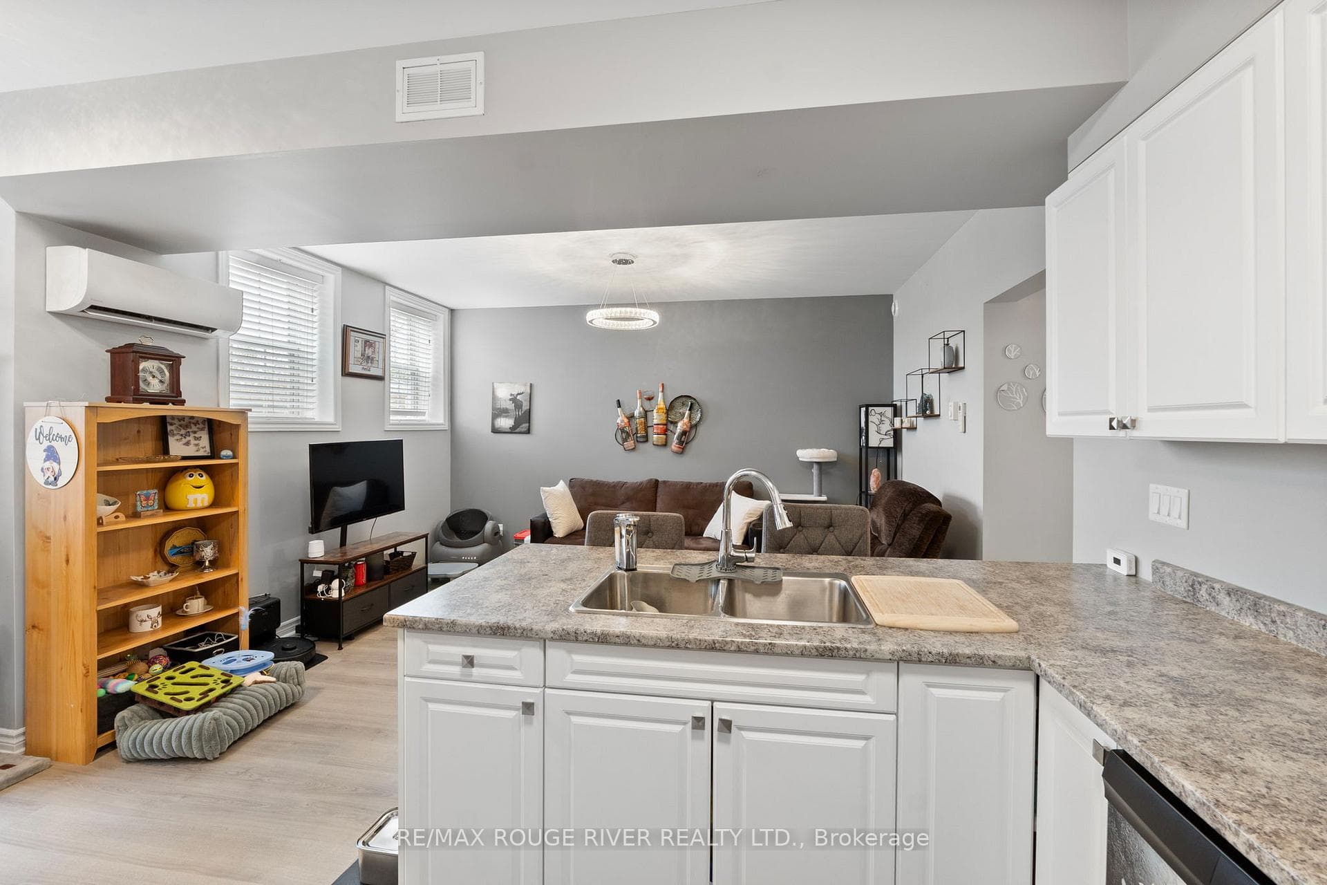430 Lonsberry Drive Unit 101 photo 11