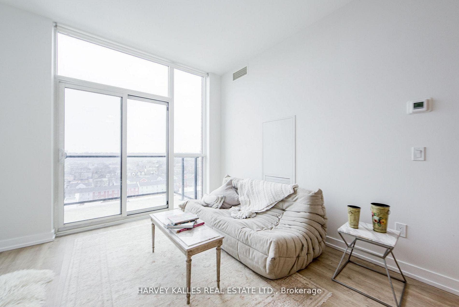 2300 St Clair Avenue Unit 1001 photo 4
