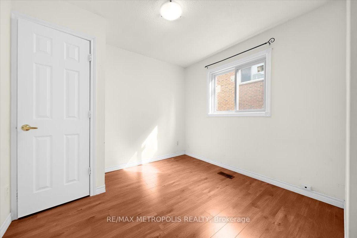 39 Jellicoe Crescent photo 31