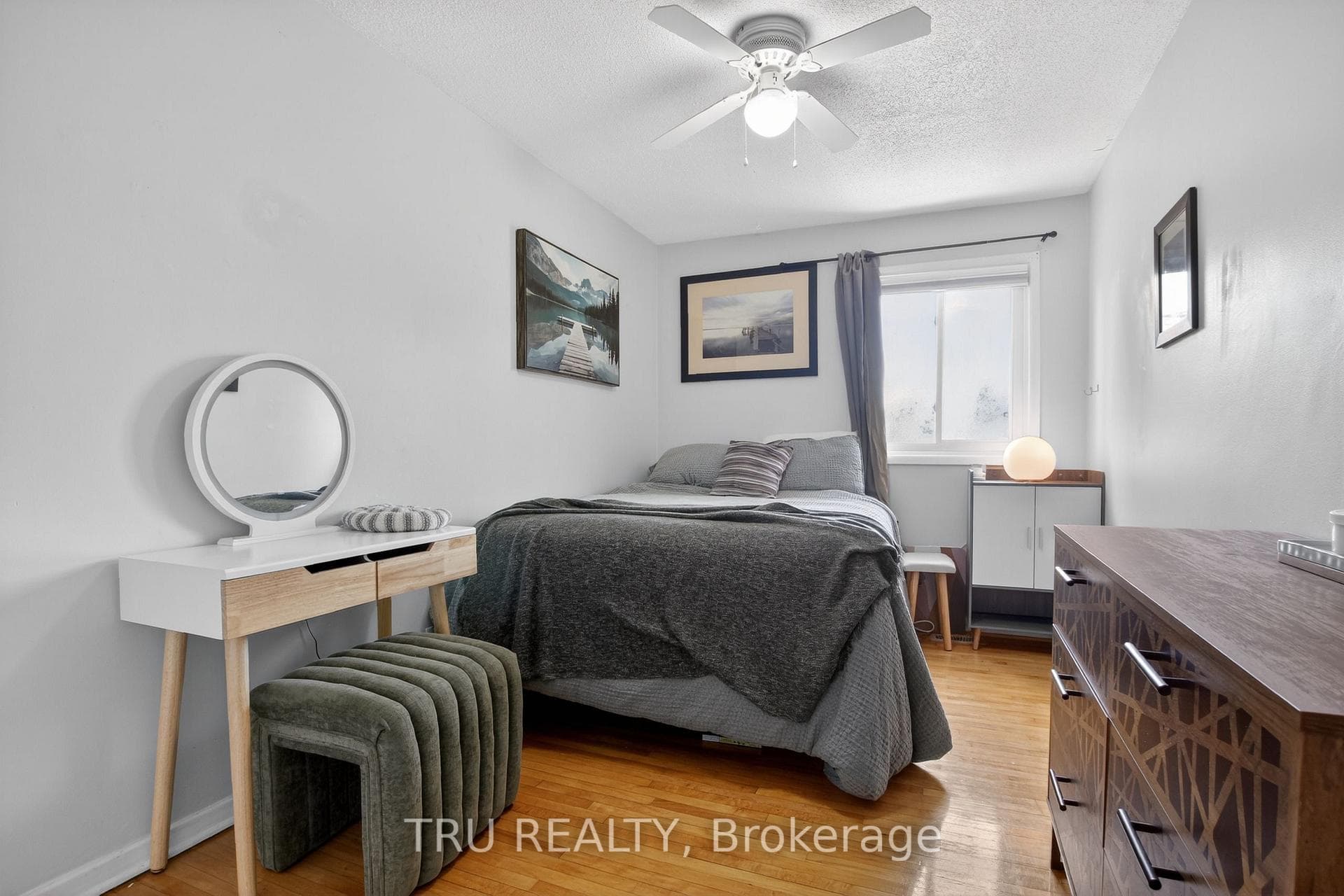 1253 Emperor Avenue photo 18