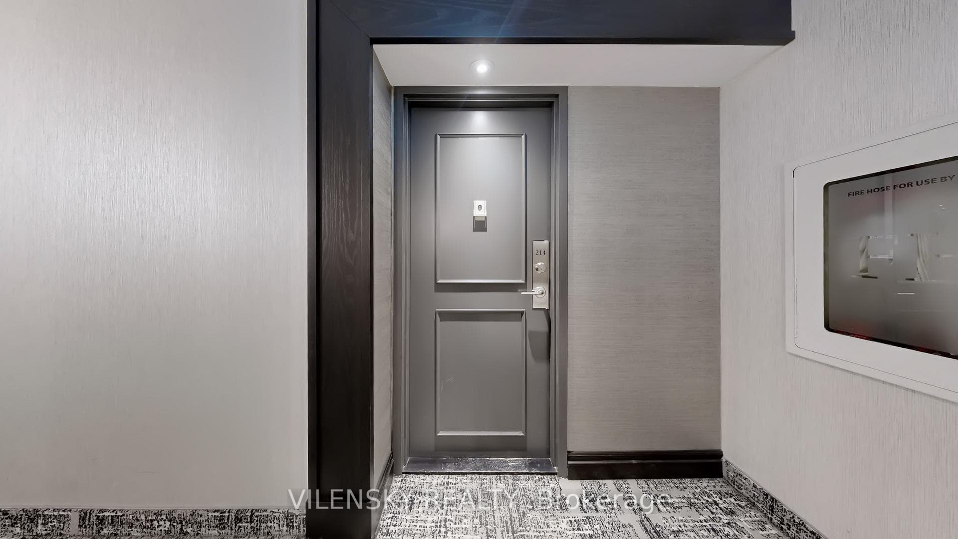 7460 Bathurst Street Unit 214 photo 4