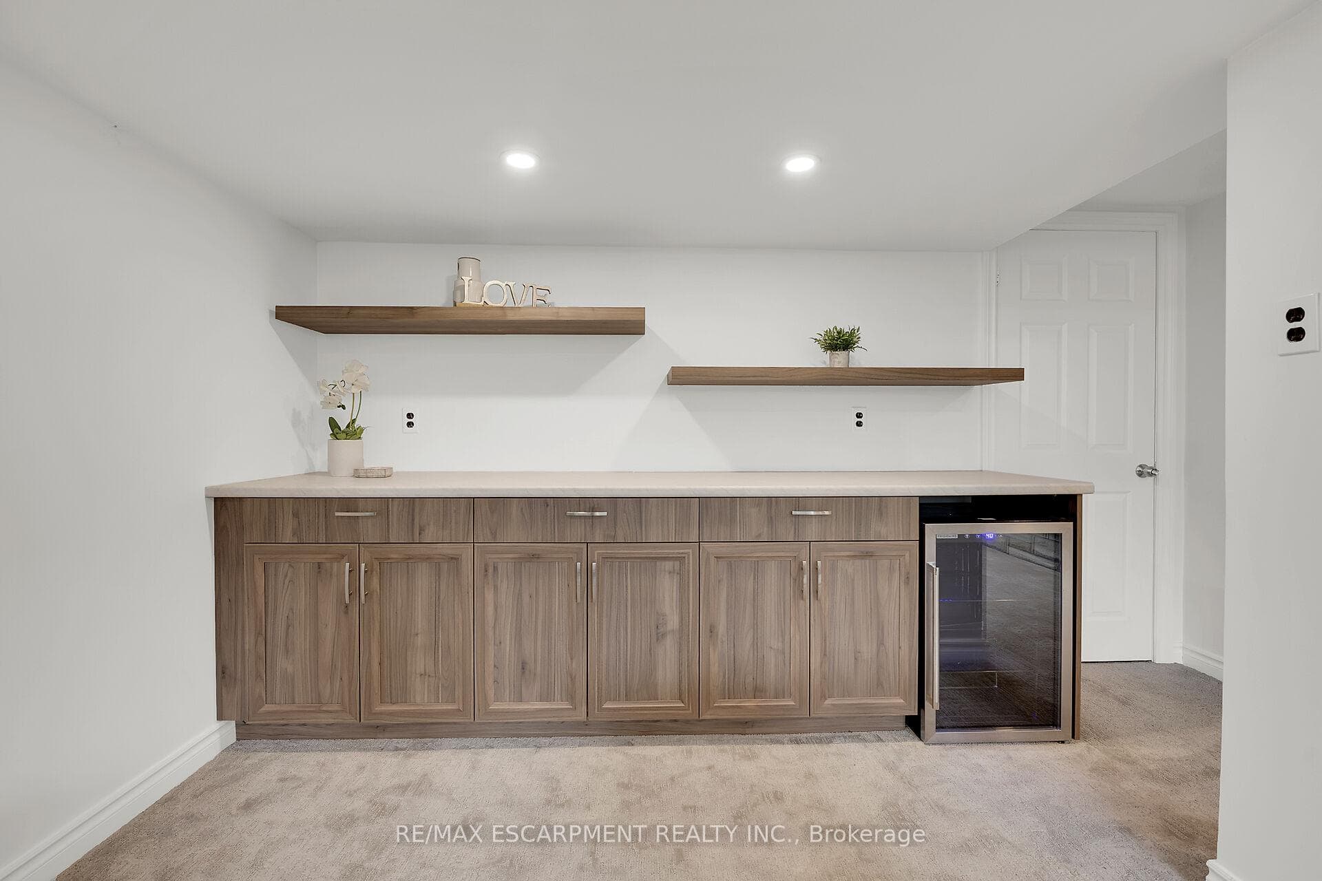 42 Nelles Street photo 36