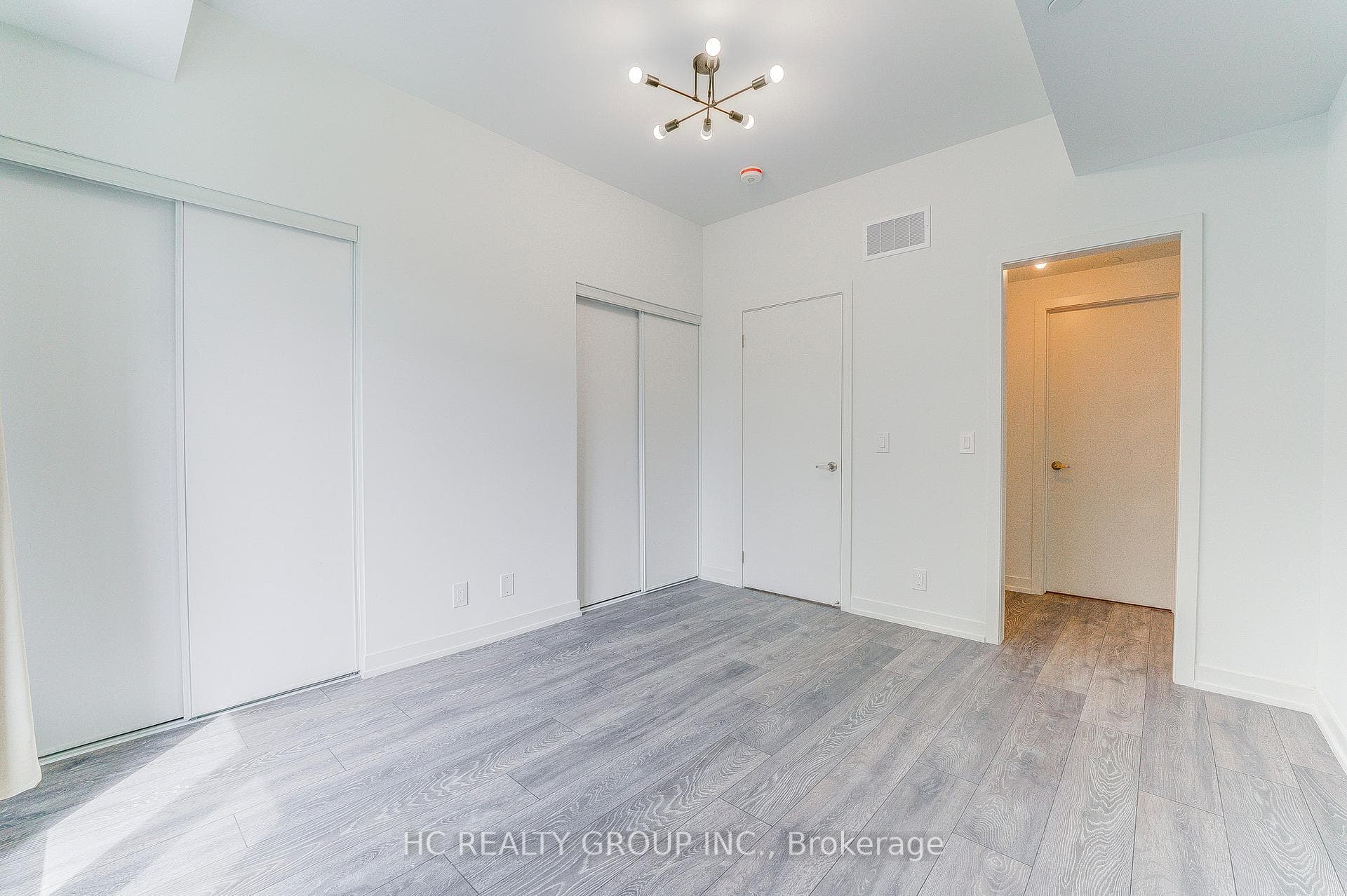 82A Tisdale Avenue photo 29