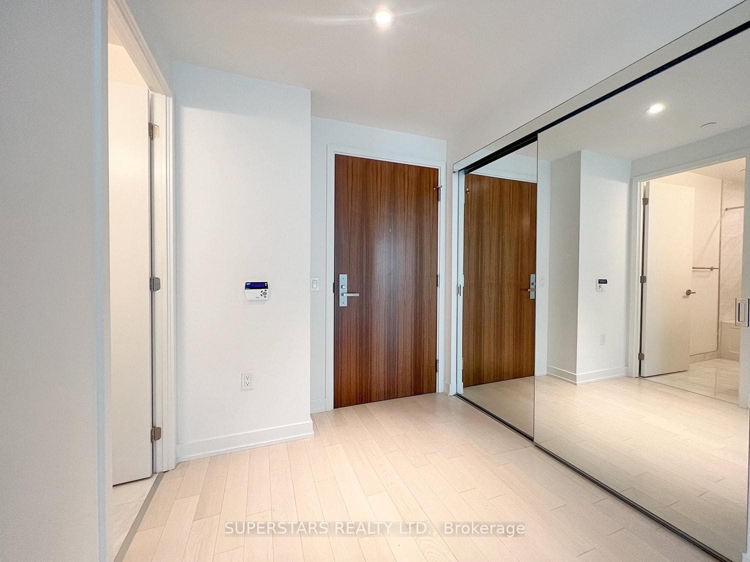 15 Queens Quay Unit 410 photo 11