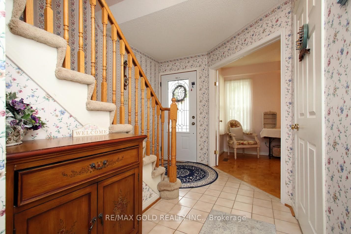 65 Cheviot Crescent photo 3