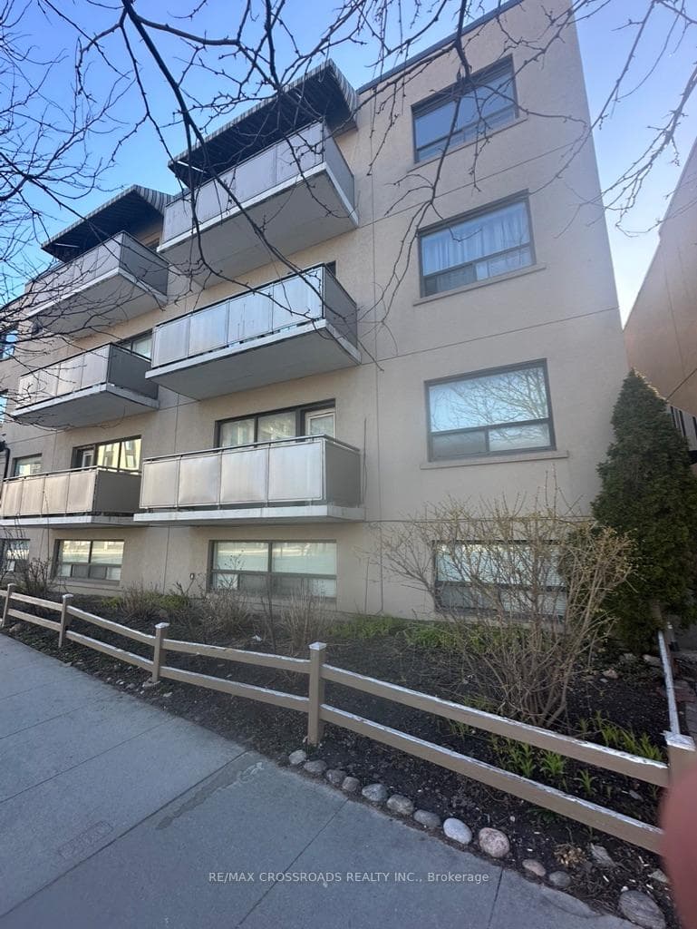2770 Yonge Street Unit 304 photo 2