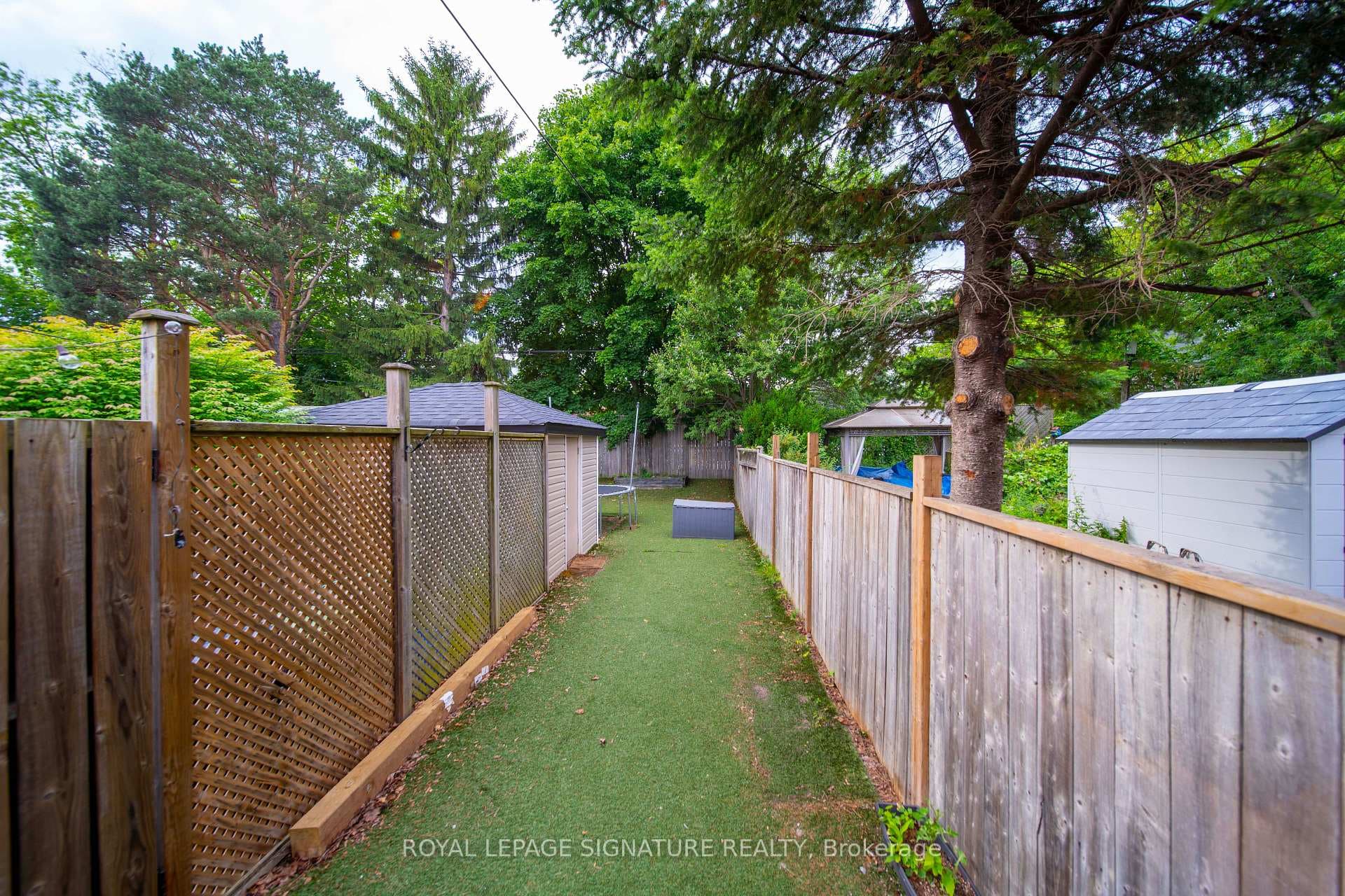 132 Glenvale Boulevard photo 29