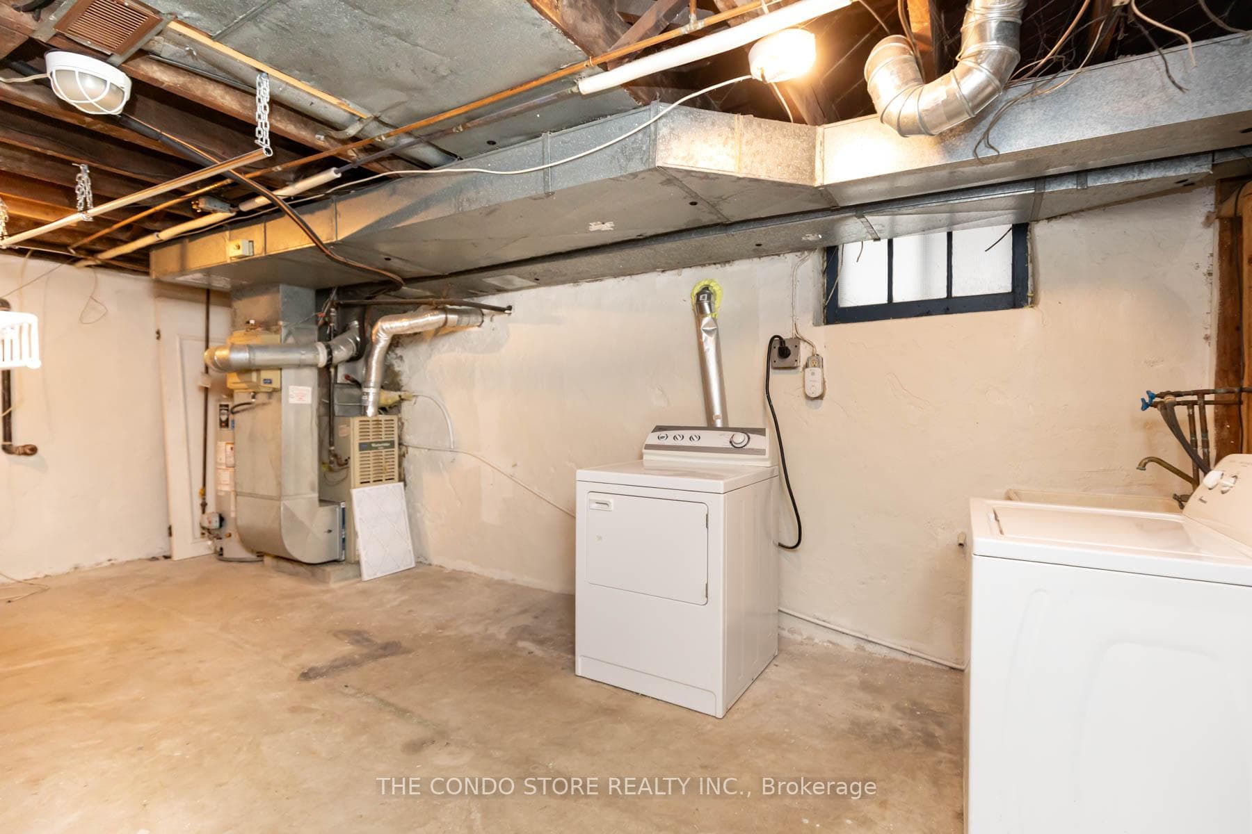 382 Roehampton Avenue photo 41