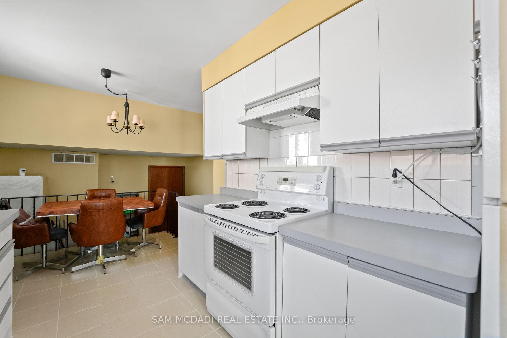2644 Altadena Court photo 10