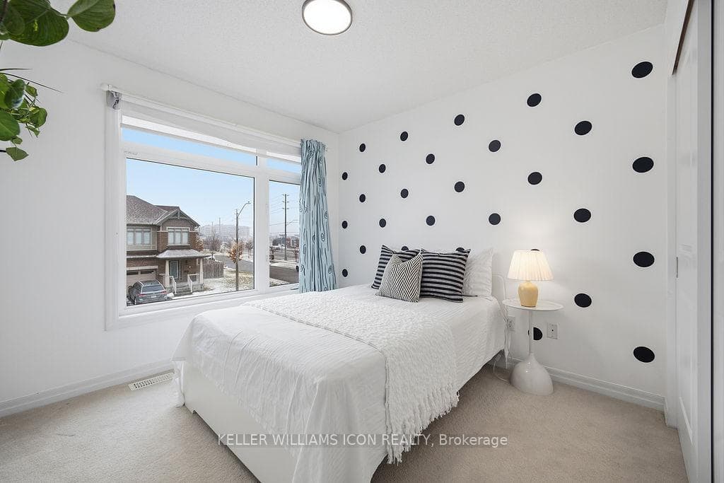148 Hawkshaw Crescent photo 29