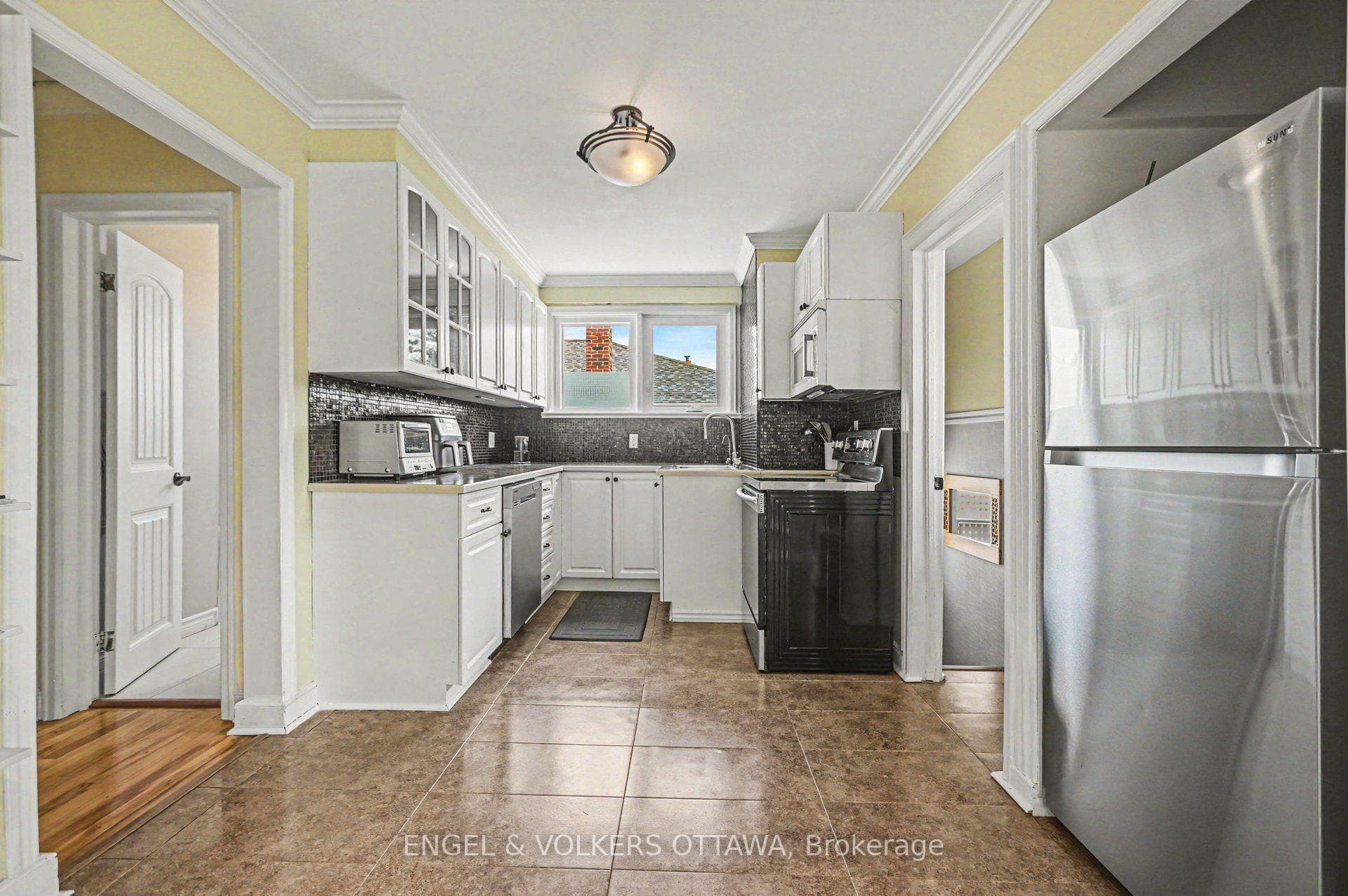 1319 Kingston Avenue photo 13