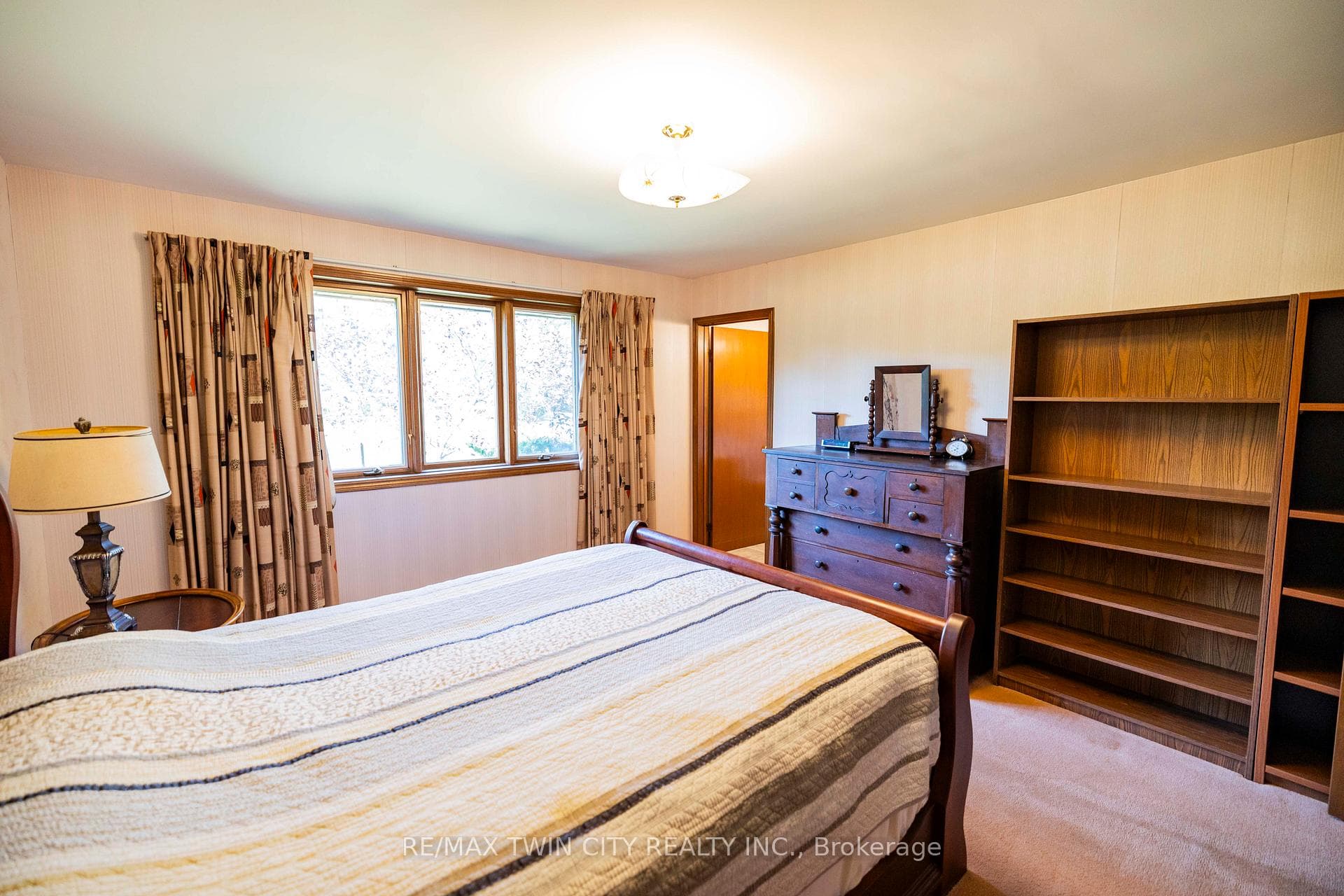 7 KIMBERLEY Road photo 24