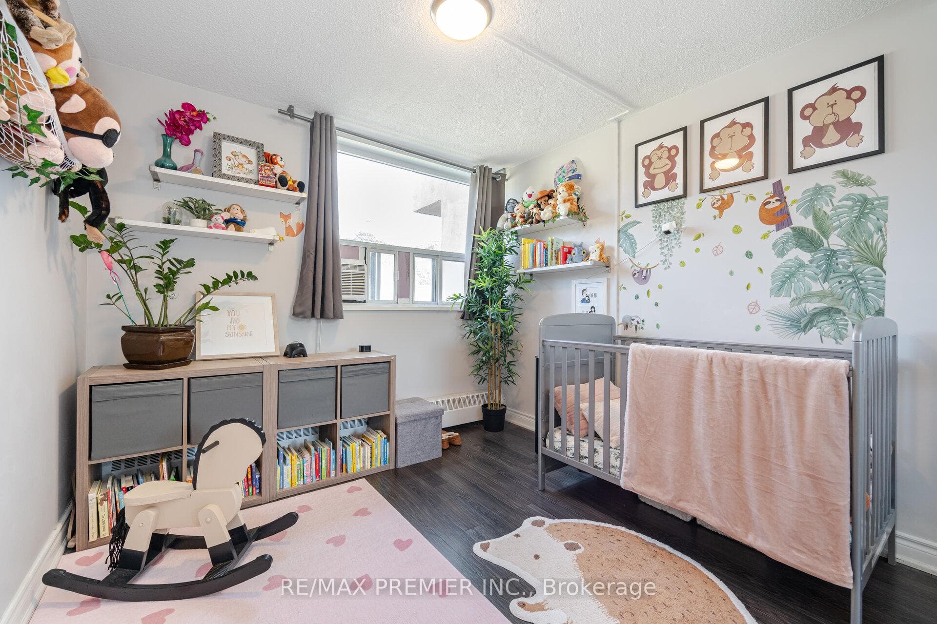 10 Sunrise Avenue Unit 215 photo 21