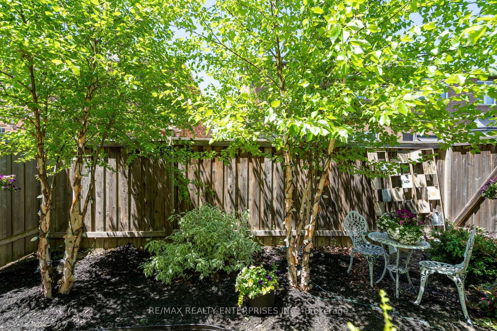 787 Howden Crescent photo 33