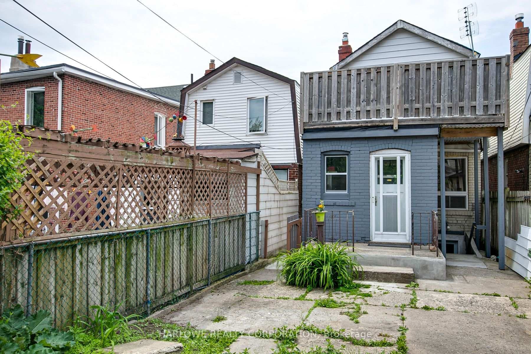 61 Castleton Avenue Unit Upper photo 32