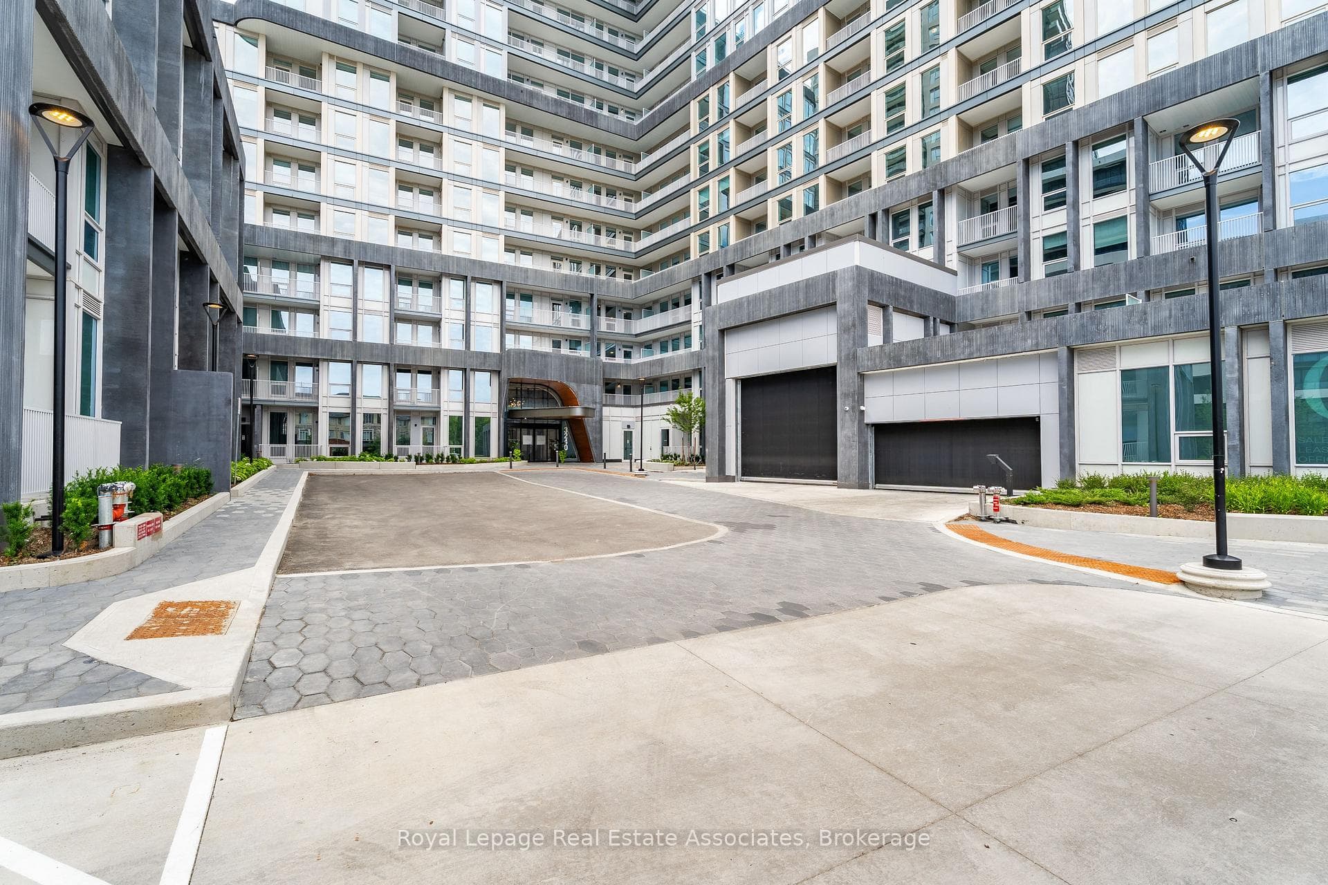 3240 William Coltson Avenue Unit 216 photo 40