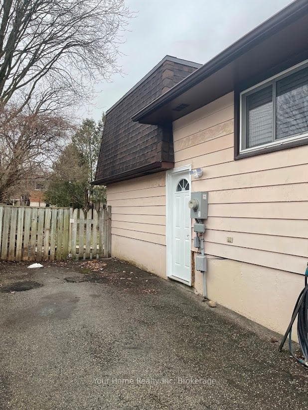 67 Silver Aspen Crescent photo 16
