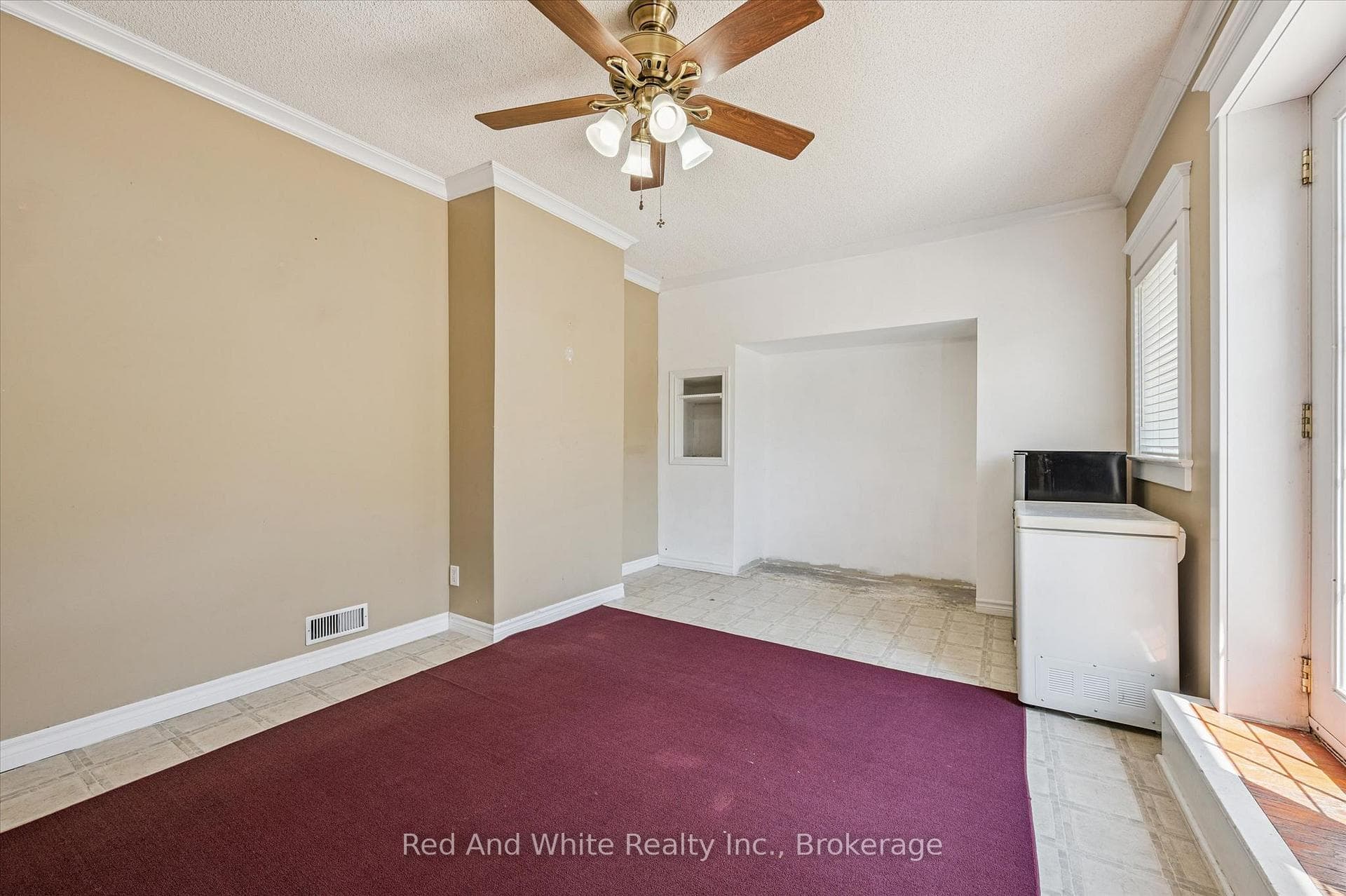 47 Oakhurst Crescent photo 34