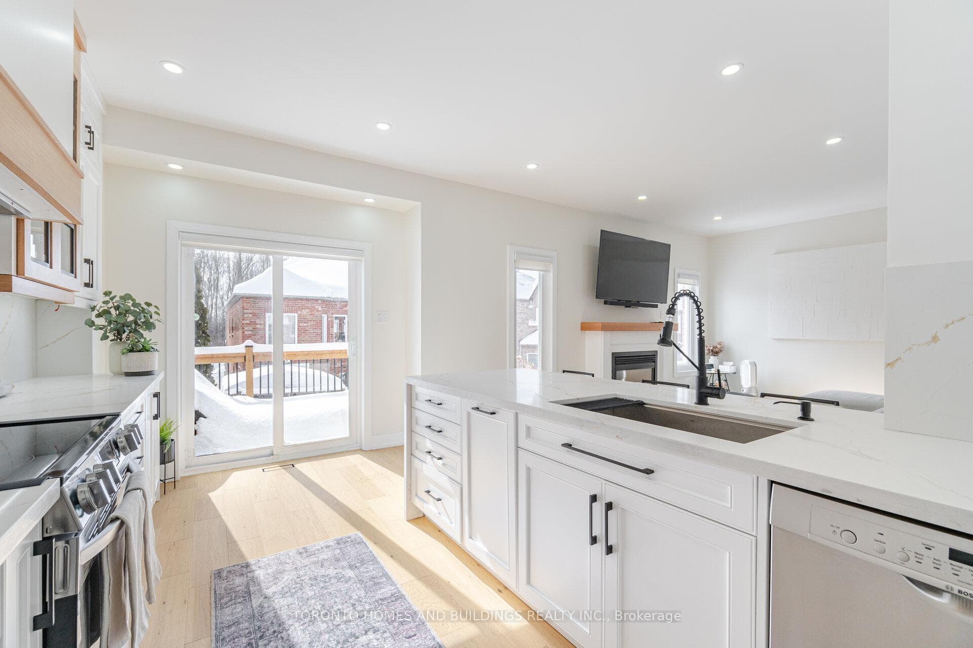 249 Matthew Drive photo 15